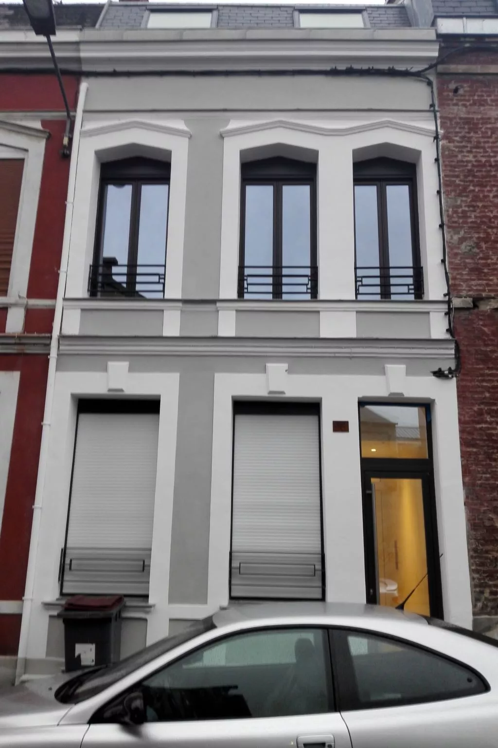 Moderne Duplexwohnung mit Durchgang in der Nähe von SPA-Outside