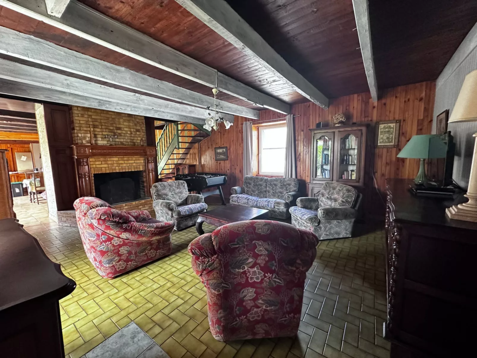 Longère mit Pool-Drinnen