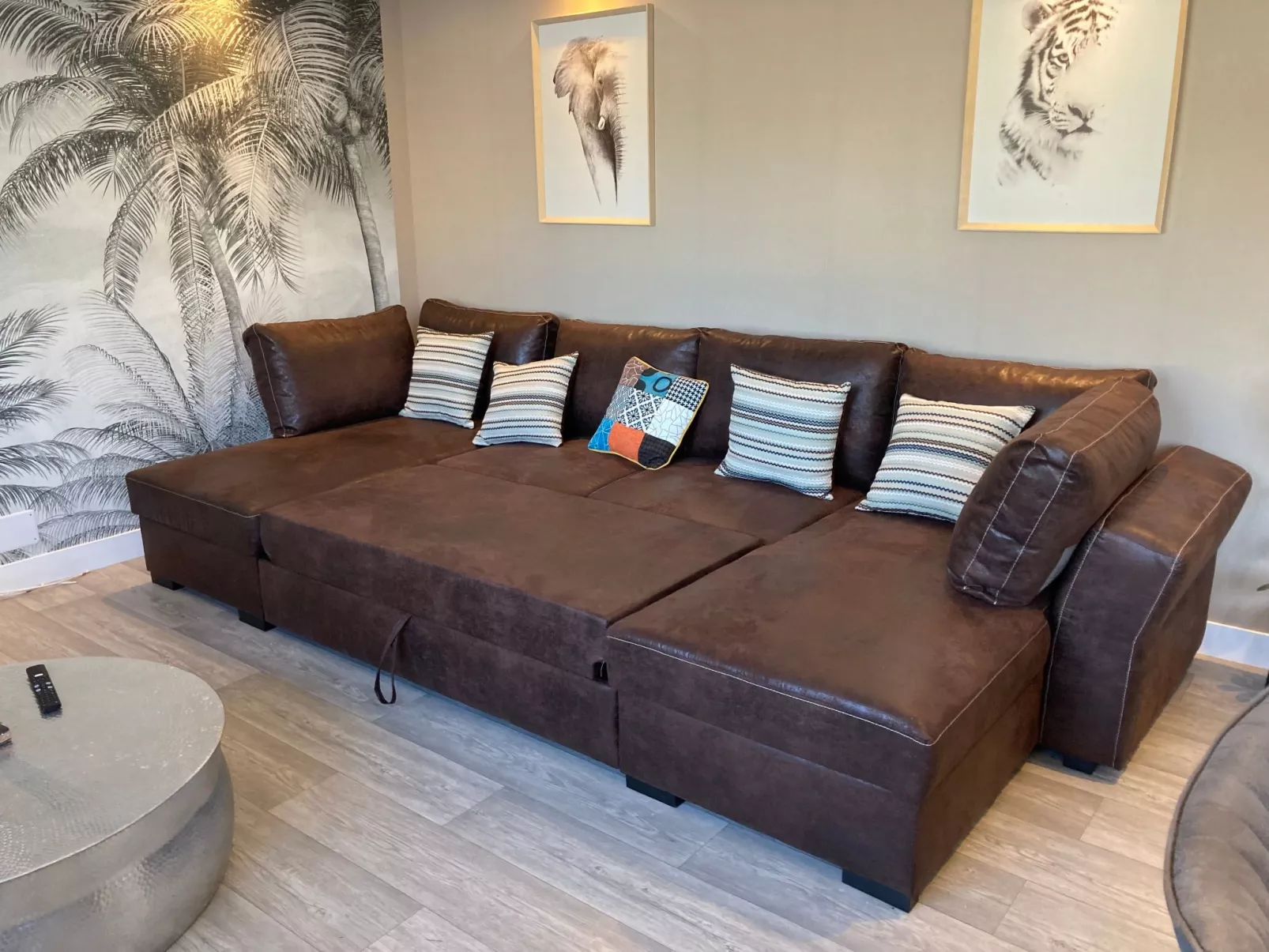 "Fécamp, Soleil Mapou"-Drinnen