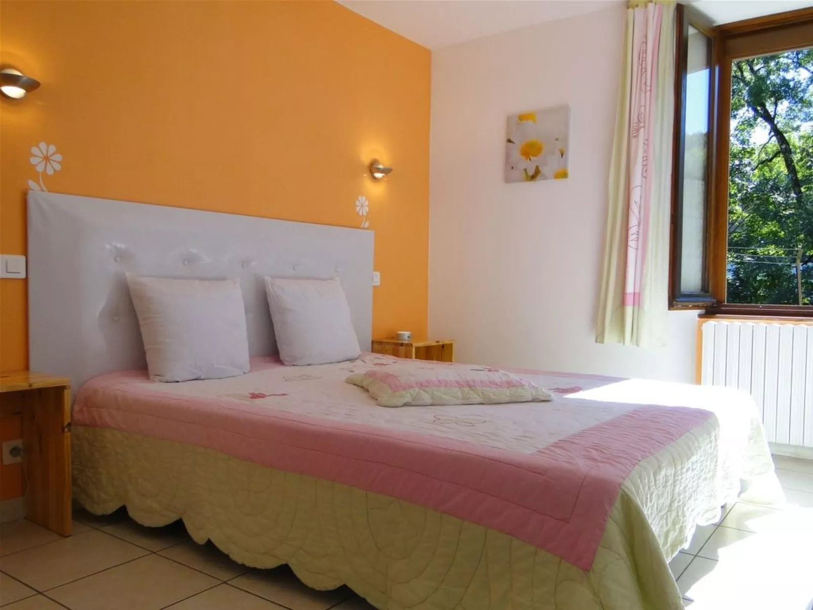 Saine Montagne du Jura mit Spa Sauna Fluss-Drinnen