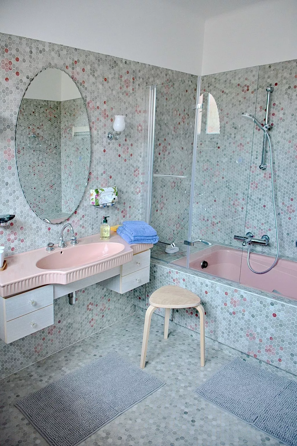 "Gite du forgeron" (Schmiedehaus)-Drinnen