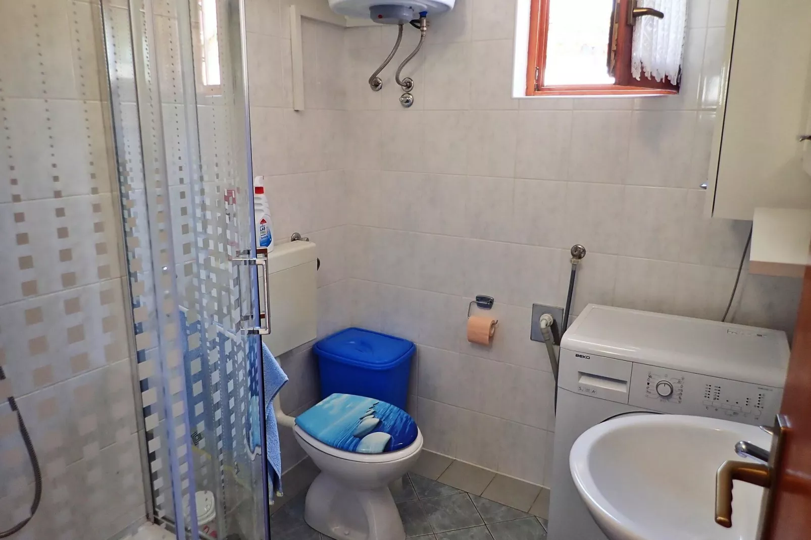 Holiday home Nika Starigrad Paklenica-3-Raum App SD-185 A/01 - 5 Pers-Salle de bain