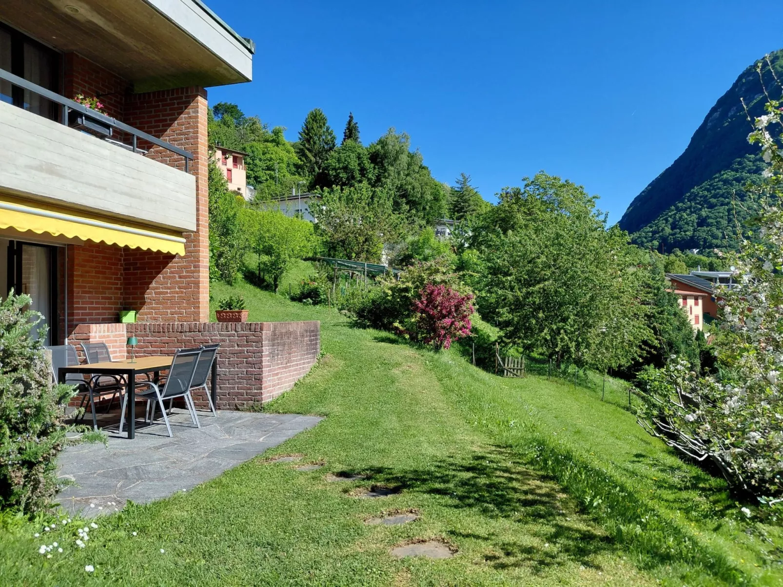 Casa primavera-Draußen