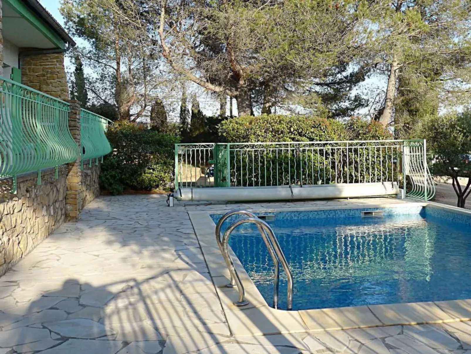 Villa und Pool mit Meerblick nur für Sie-Image-tags.info