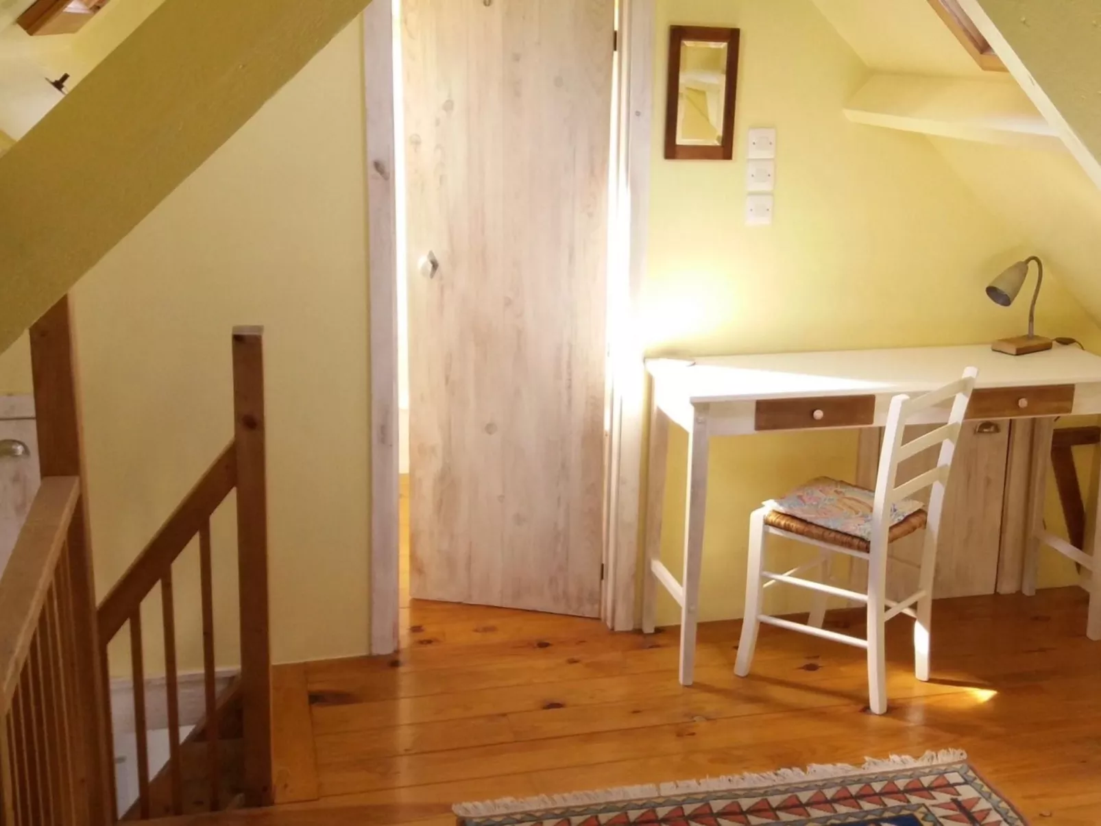 Kleiner Kokon mit seinem geheimen Garten-Inside