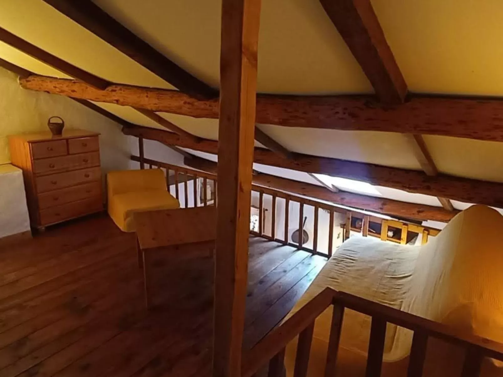 In Sillans-La-Cascade mit Garten-Drinnen