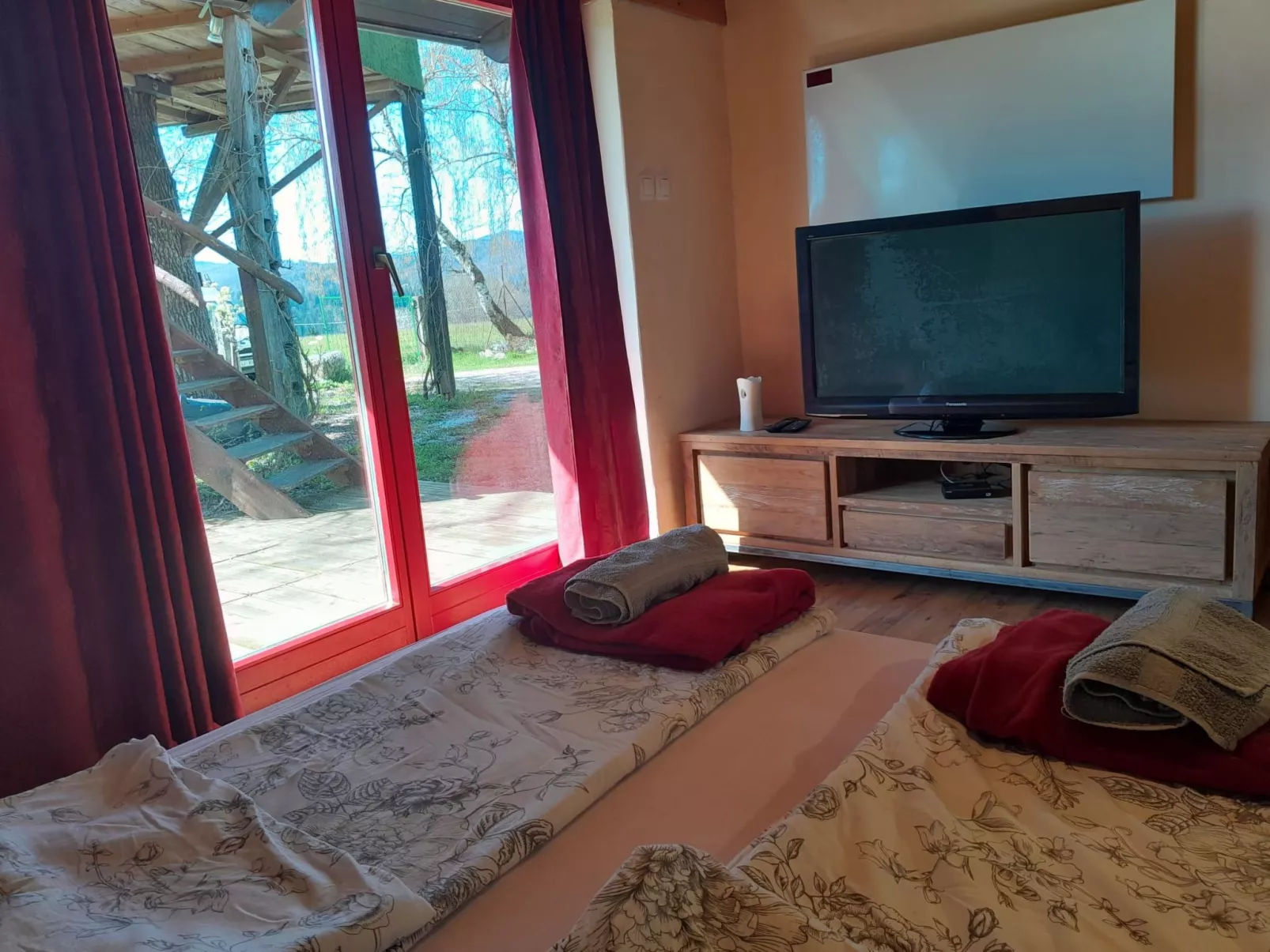 Märchenhaftes Holzhaus bei Ljubljana-Drinnen