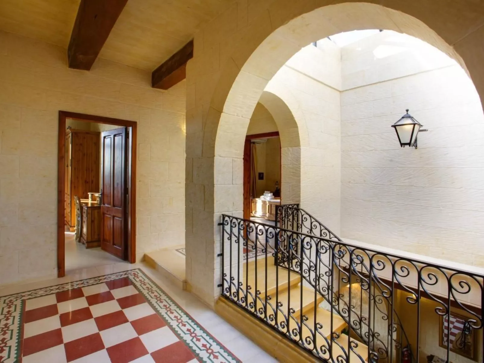 Villa "Ta Menzja" mit Garten, Grill und Terrasse-Inside