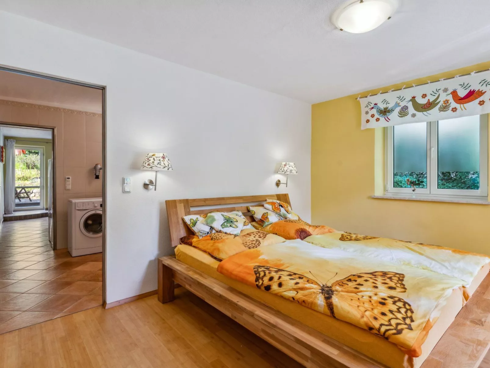 In Karlshorst mit Terrasse-Drinnen