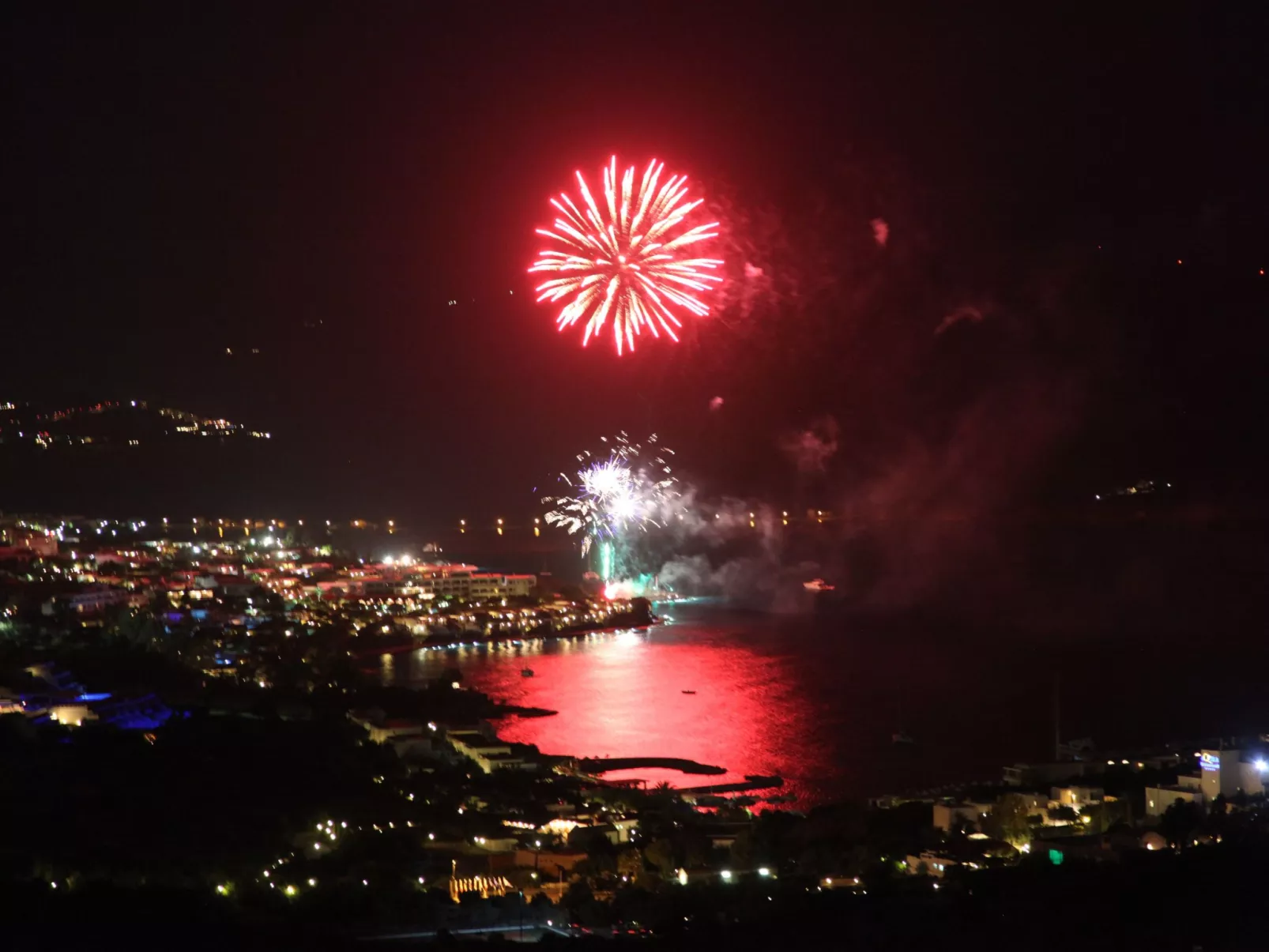 Mit Privatpool für 4 Personen  + 2 Kinder ca. 92 m&sup2; in Elounda, Kreta (Ost-Draußen