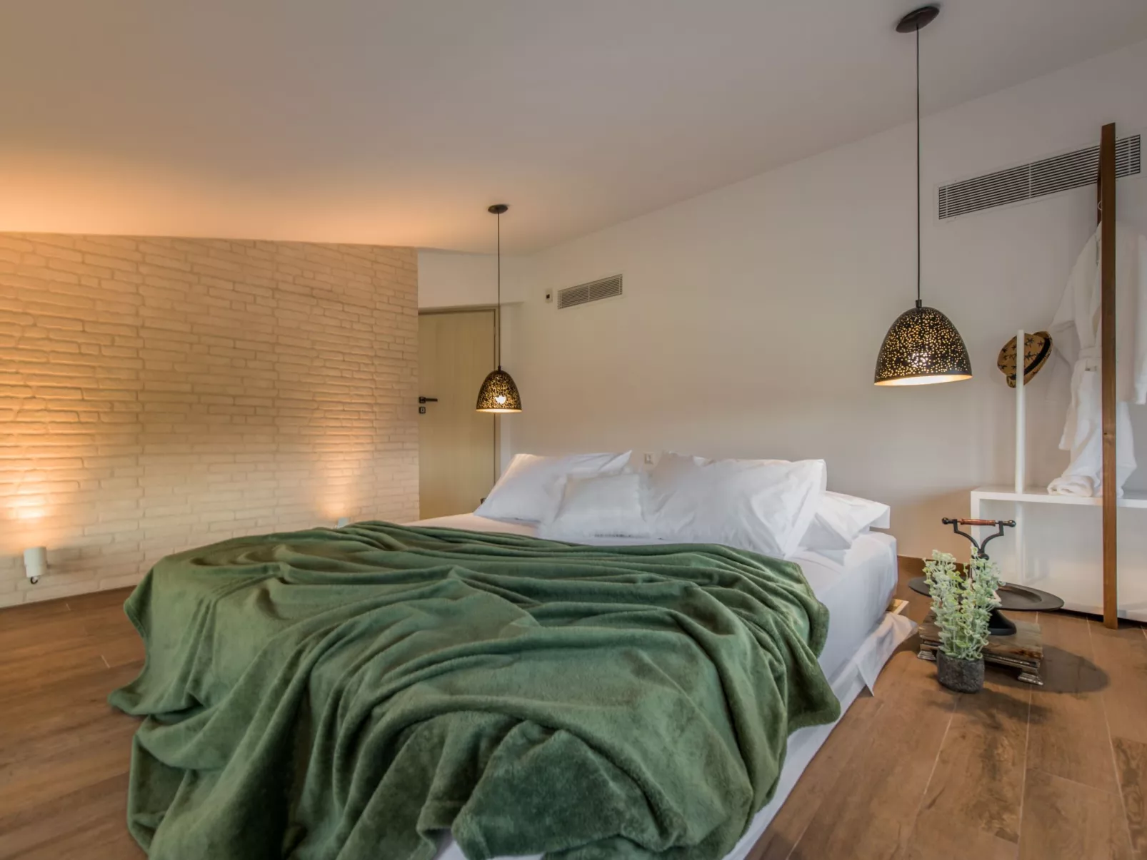 In Arkadii mit Außenpool-Drinnen