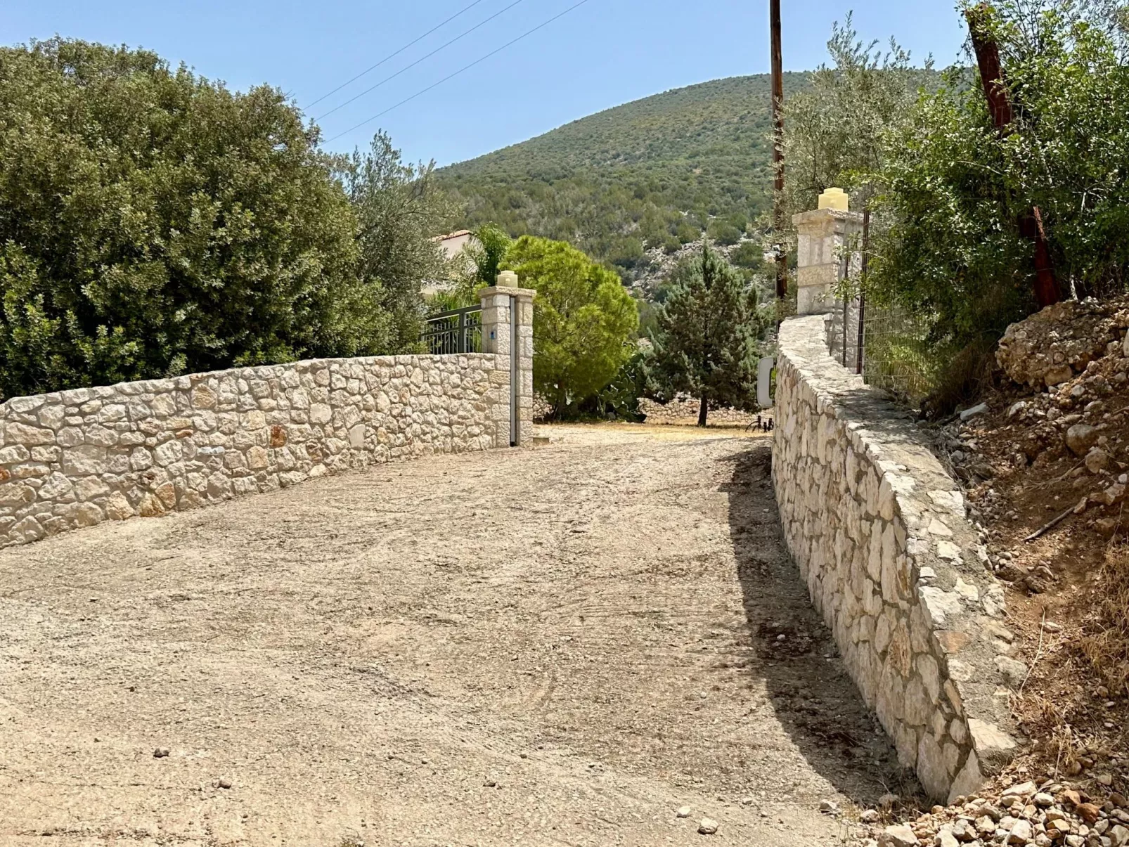 Anwesen "Villa Livadia" mit Infinity-Pool-Dehors