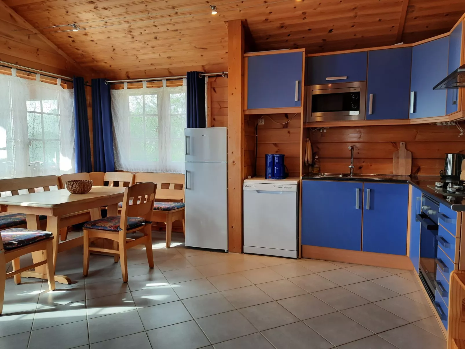 Casa Amendoas-Drinnen