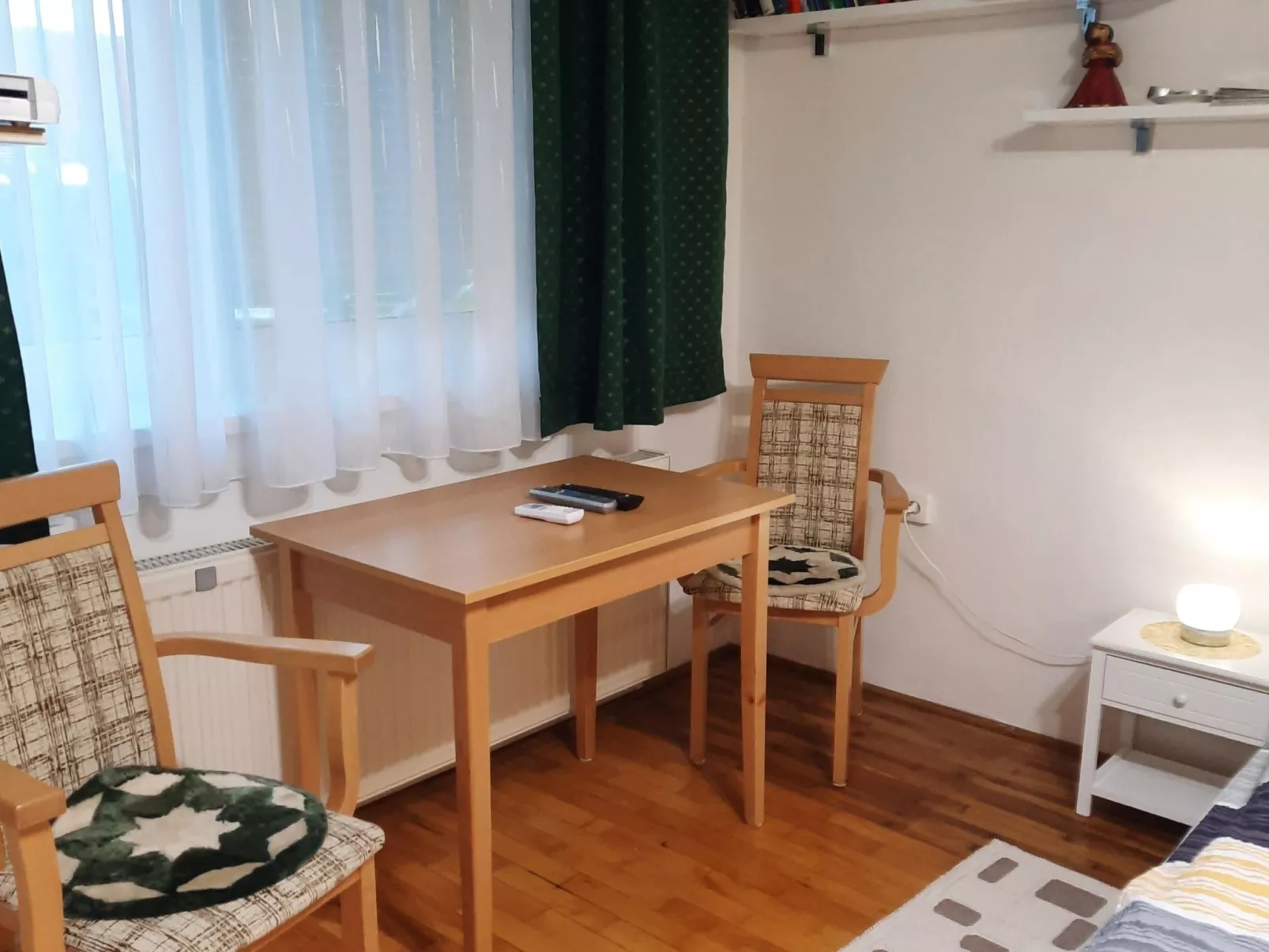 In Bük im Parterre mit Garten-Image-tags.info