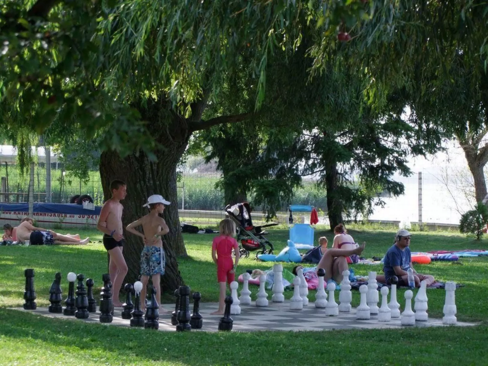 Appartement mit Terrasse-Draußen