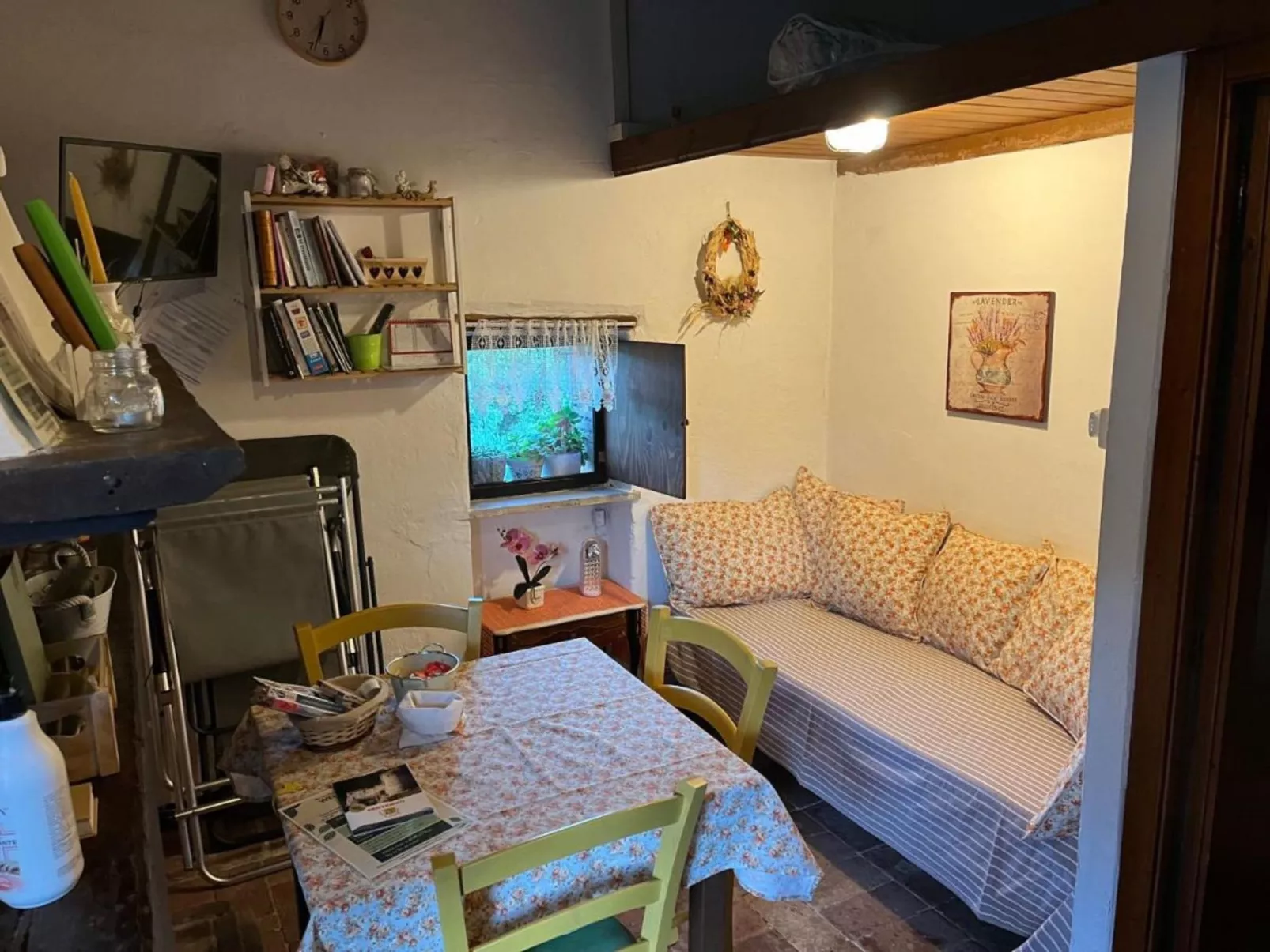 Zwei-Zimmer-Wohnung inmitten der Natur-Drinnen