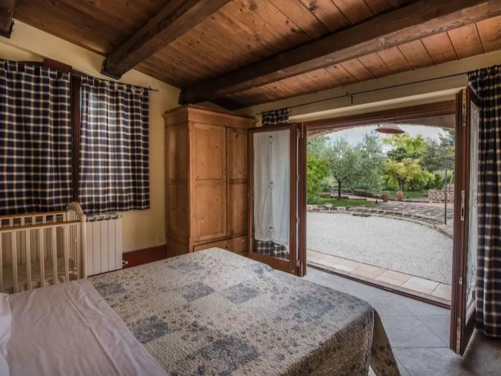 Villa mit Pool für 29 Personen ca. 800 m2-Dedans