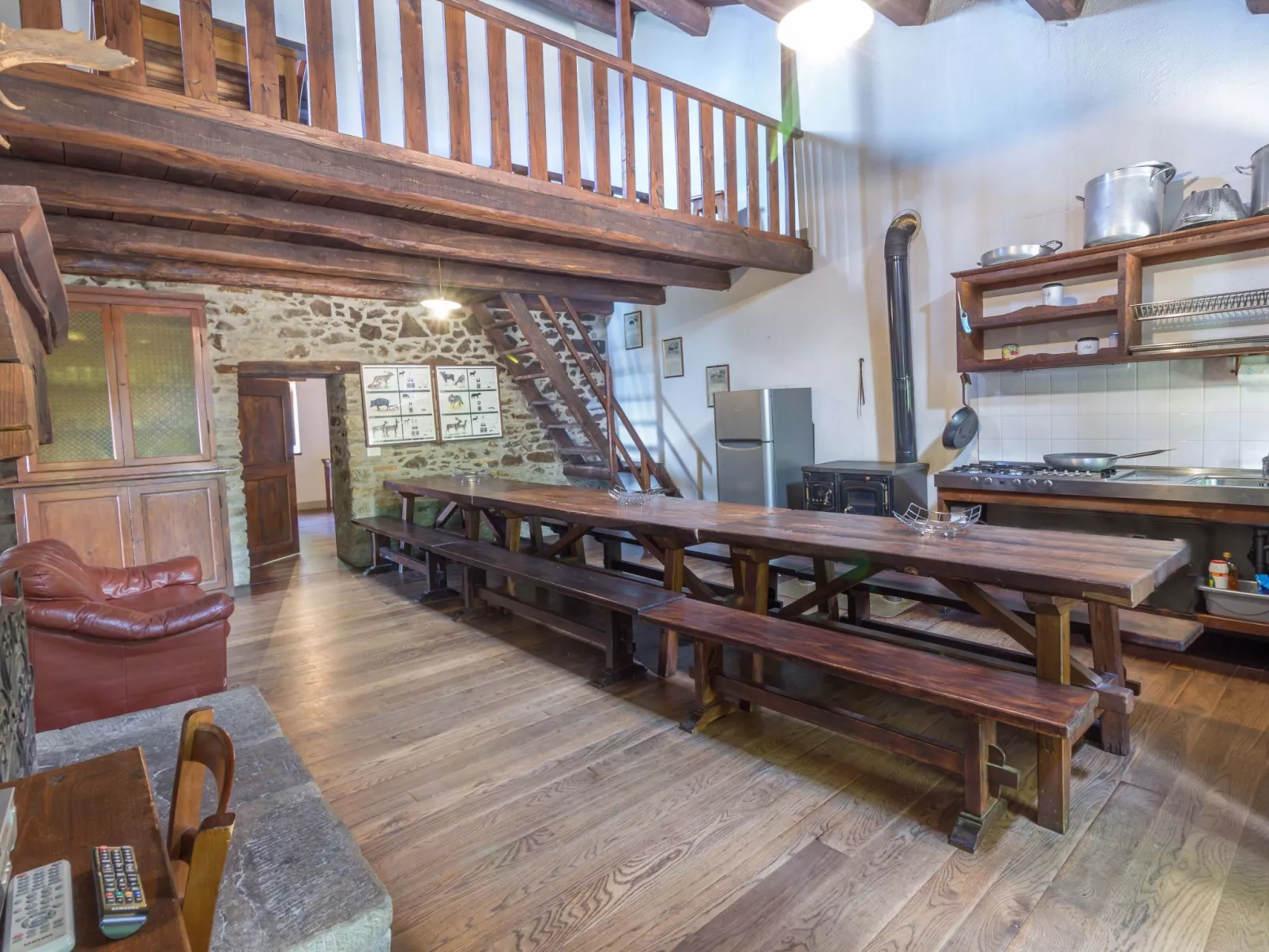 Villa Vallorsaia-Inside