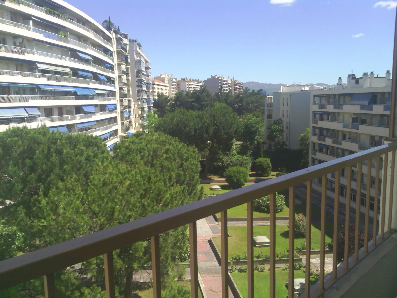 Studio "Observatoire" möbliert 20m2 mit Balkon 2m2-Image-tags.info