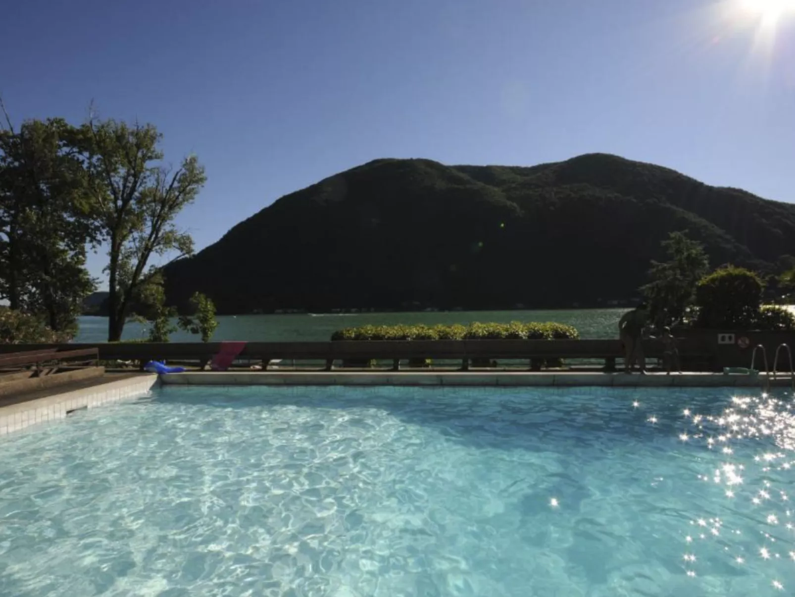 "Lake Escape", mit Pool-Image-tags.info