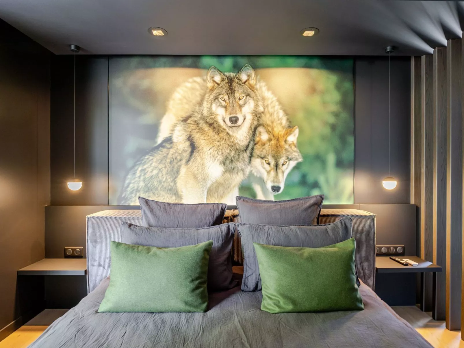 Loge aux Loups, Innenpool, Sauna, nahe am See-Inside