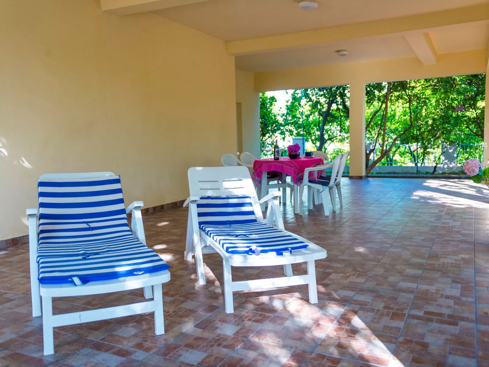 "Lido" direkt am Strand-Inside