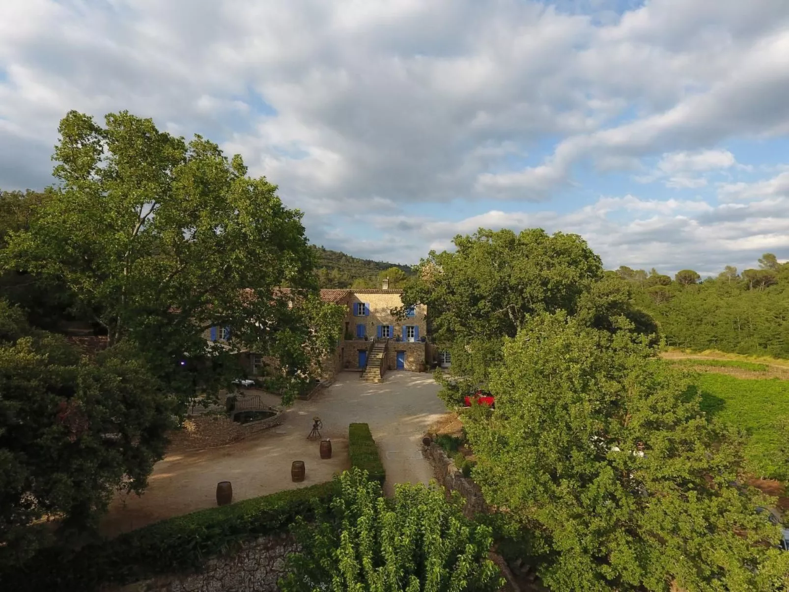 Wohnung in charmantem Haus auf Domäne-Draußen