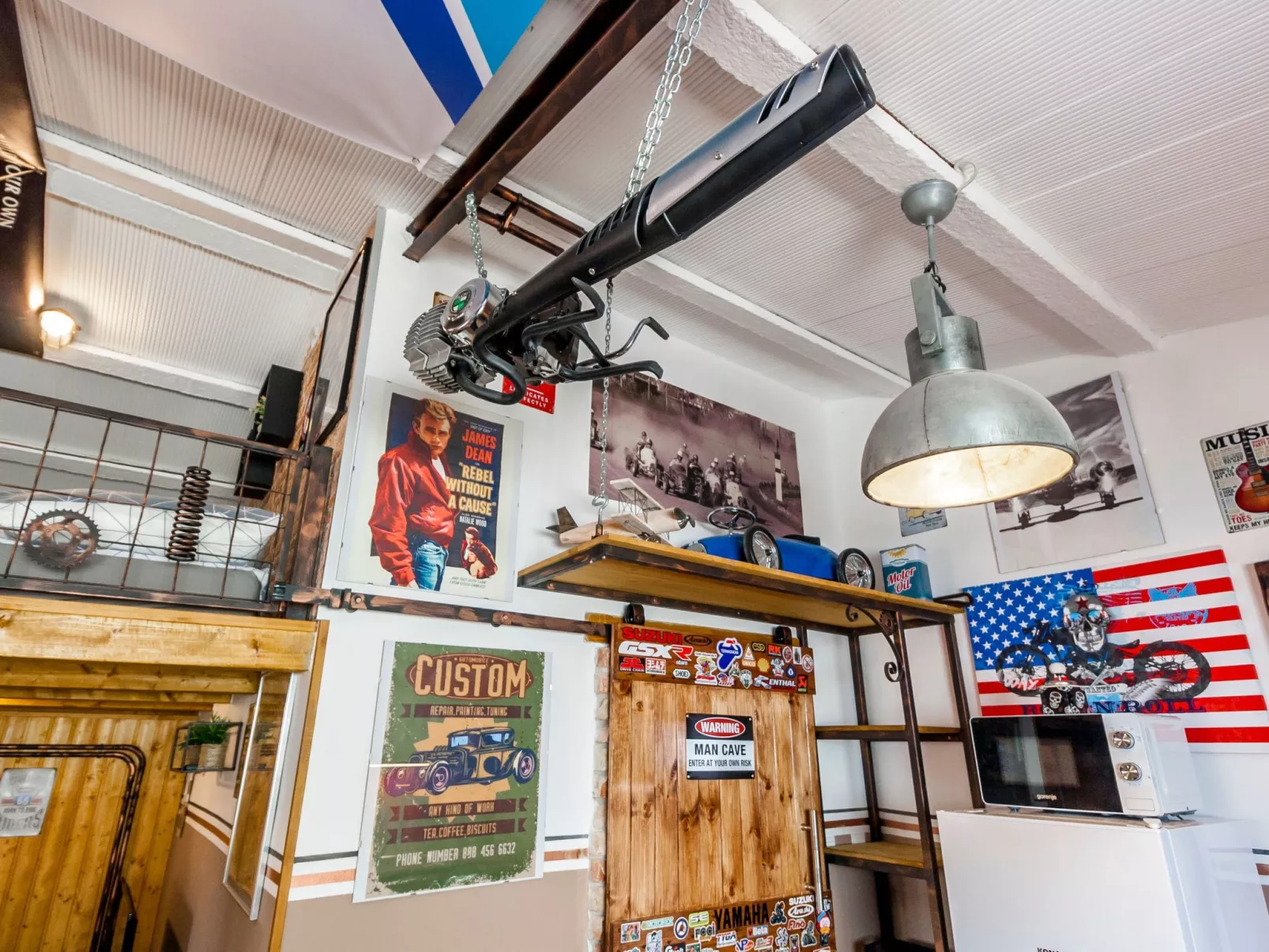 Haus im Industriestil Eni mit privatem Parkplatz-Drinnen