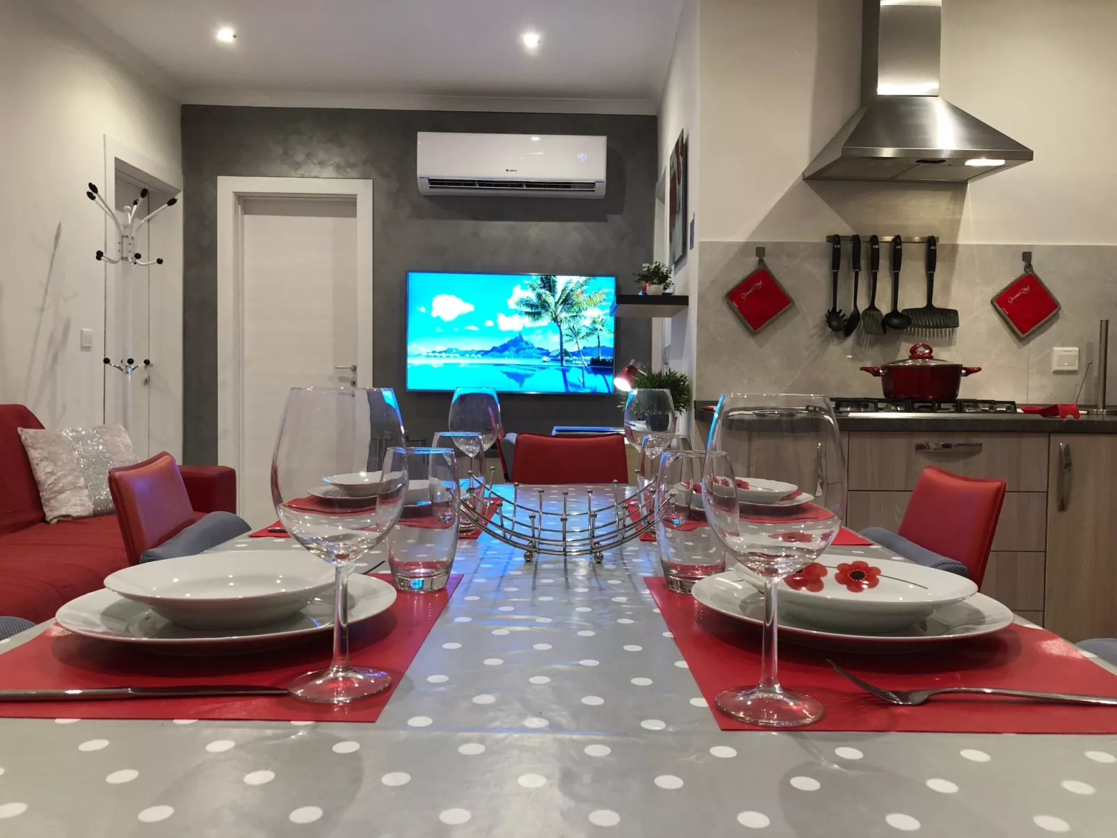 Klimatisierte Wohnung mit Grill und Terrasse-Image-tags.info