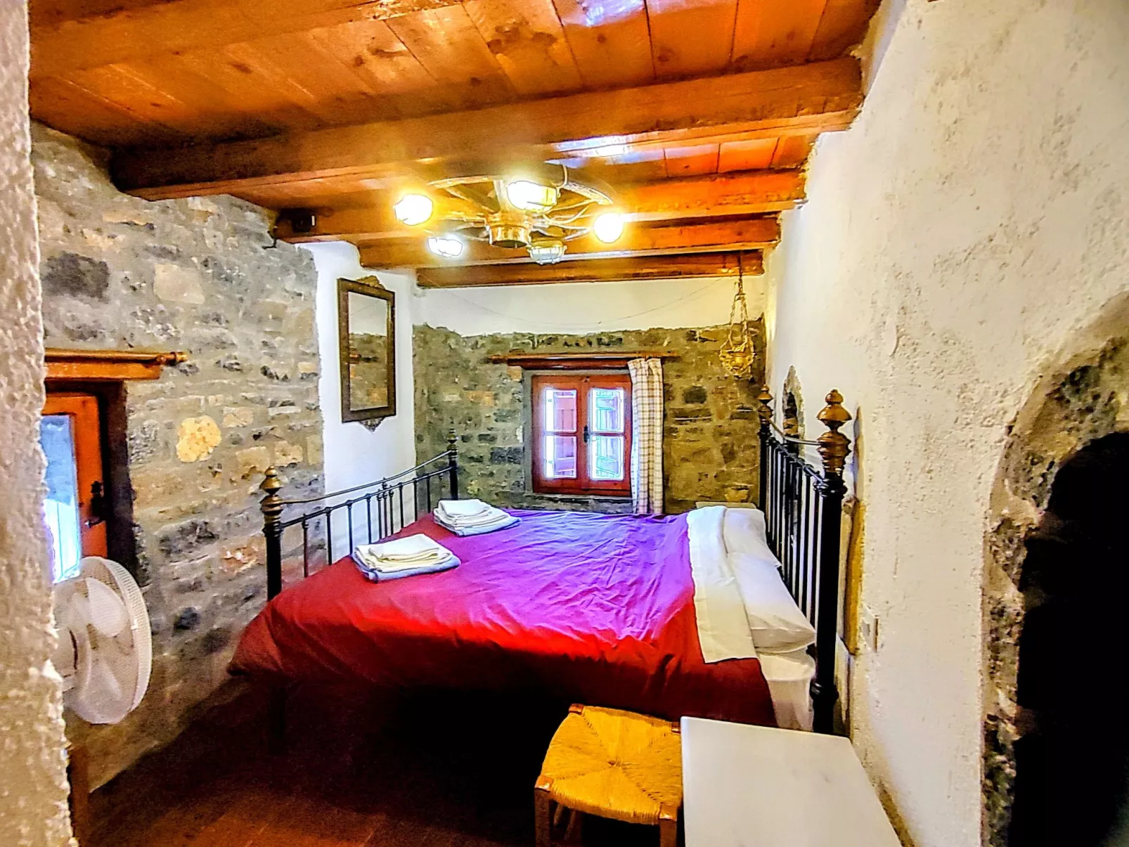 Authentisches kretisches Steinhaus Clio mit Aussicht-Drinnen