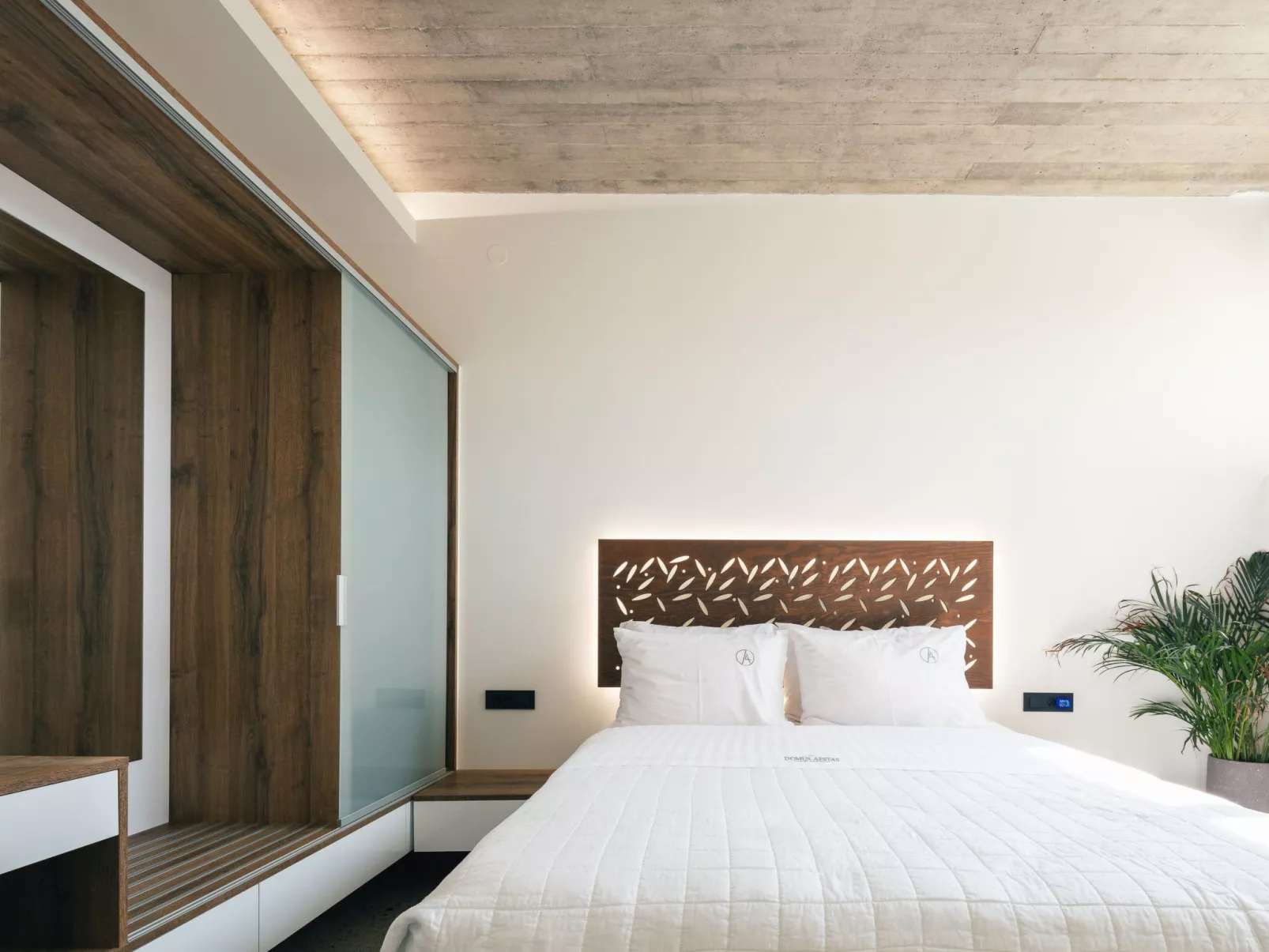 Neu gebaute Villa mit privatem Pool und Grillplatz-Inside