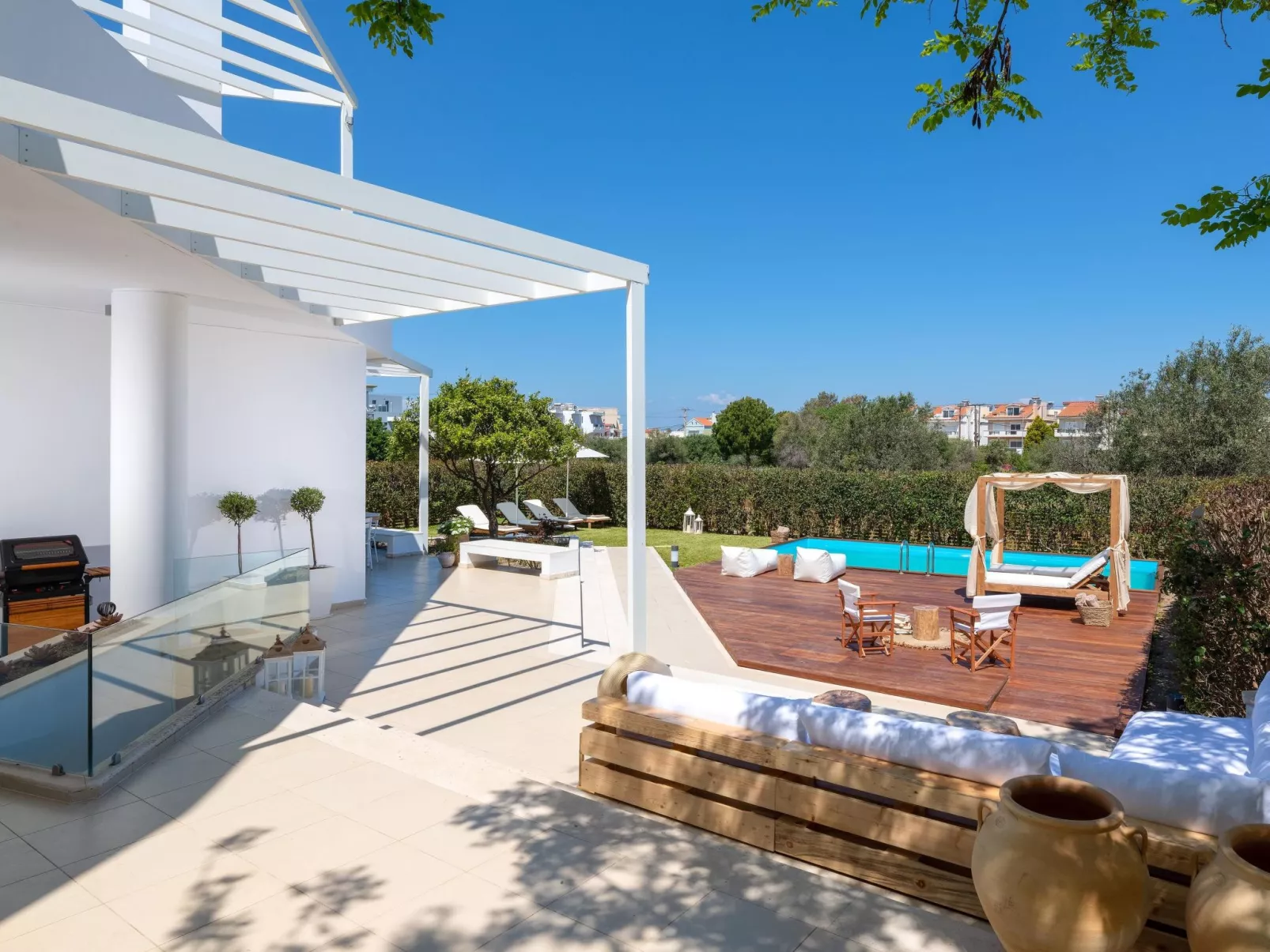 Schöne weiße Ferienvilla Liebe-Image-tags.info