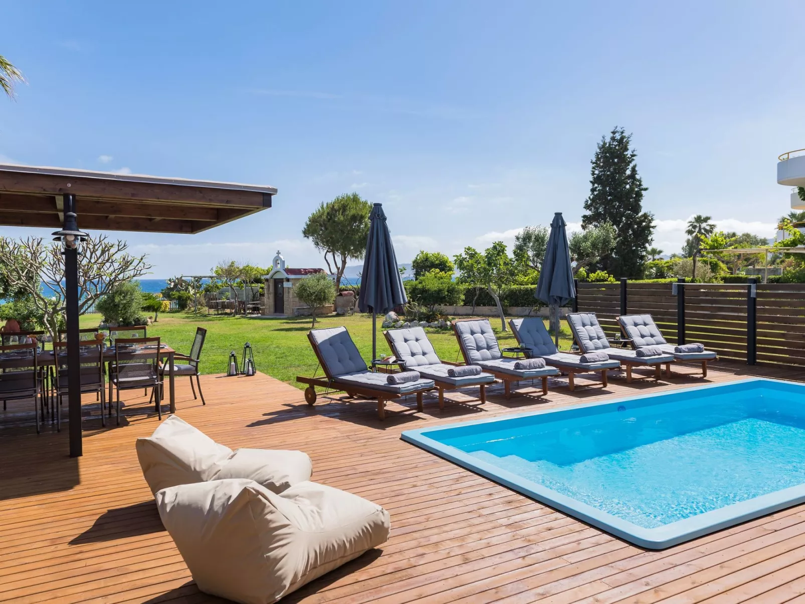Nastazia Luxury Beach House-Draußen