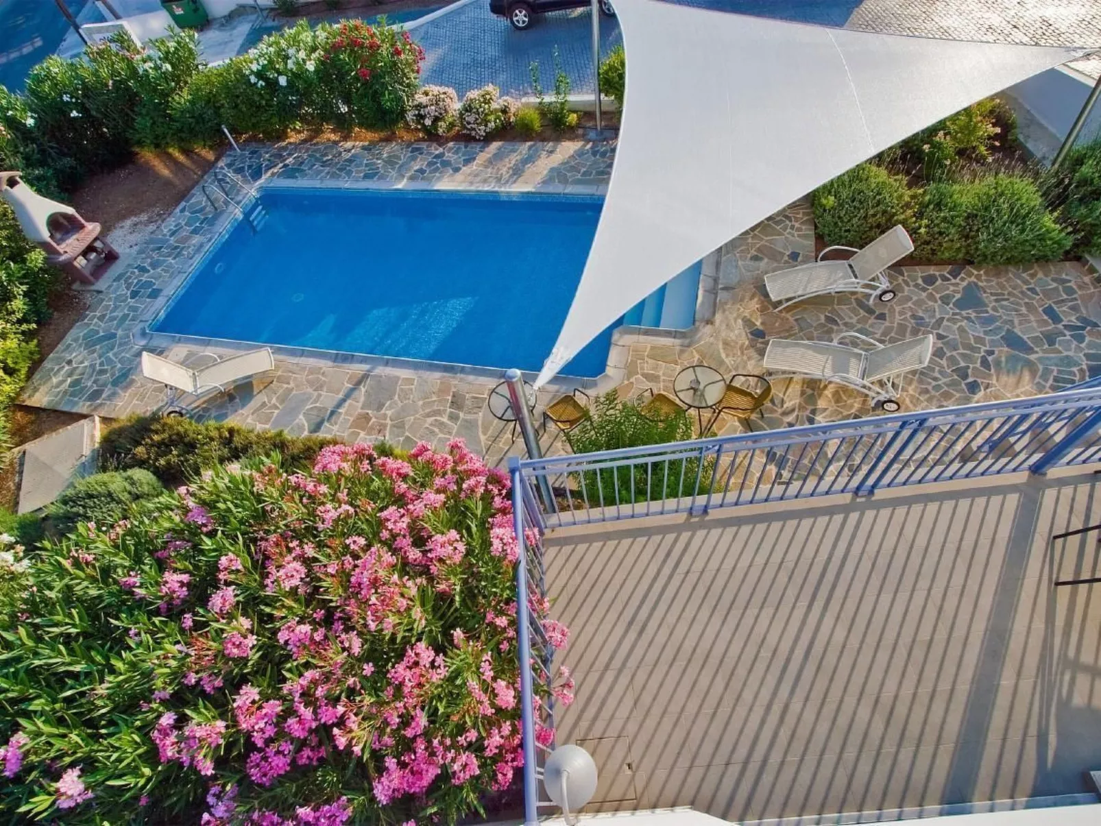 Mit Garten, Grill und Terrasse-Outside