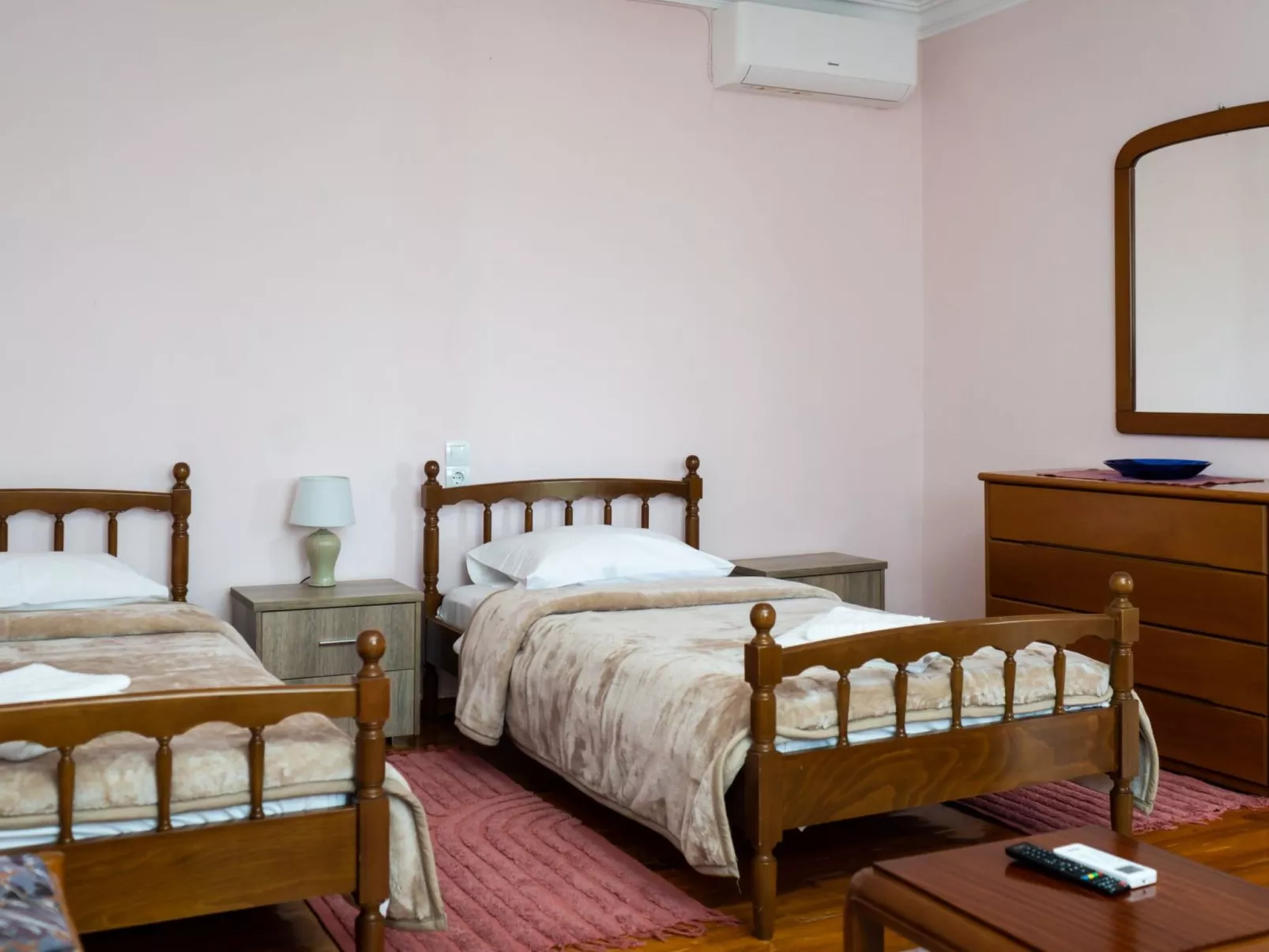 Fani's Haus unter Meteora-Drinnen