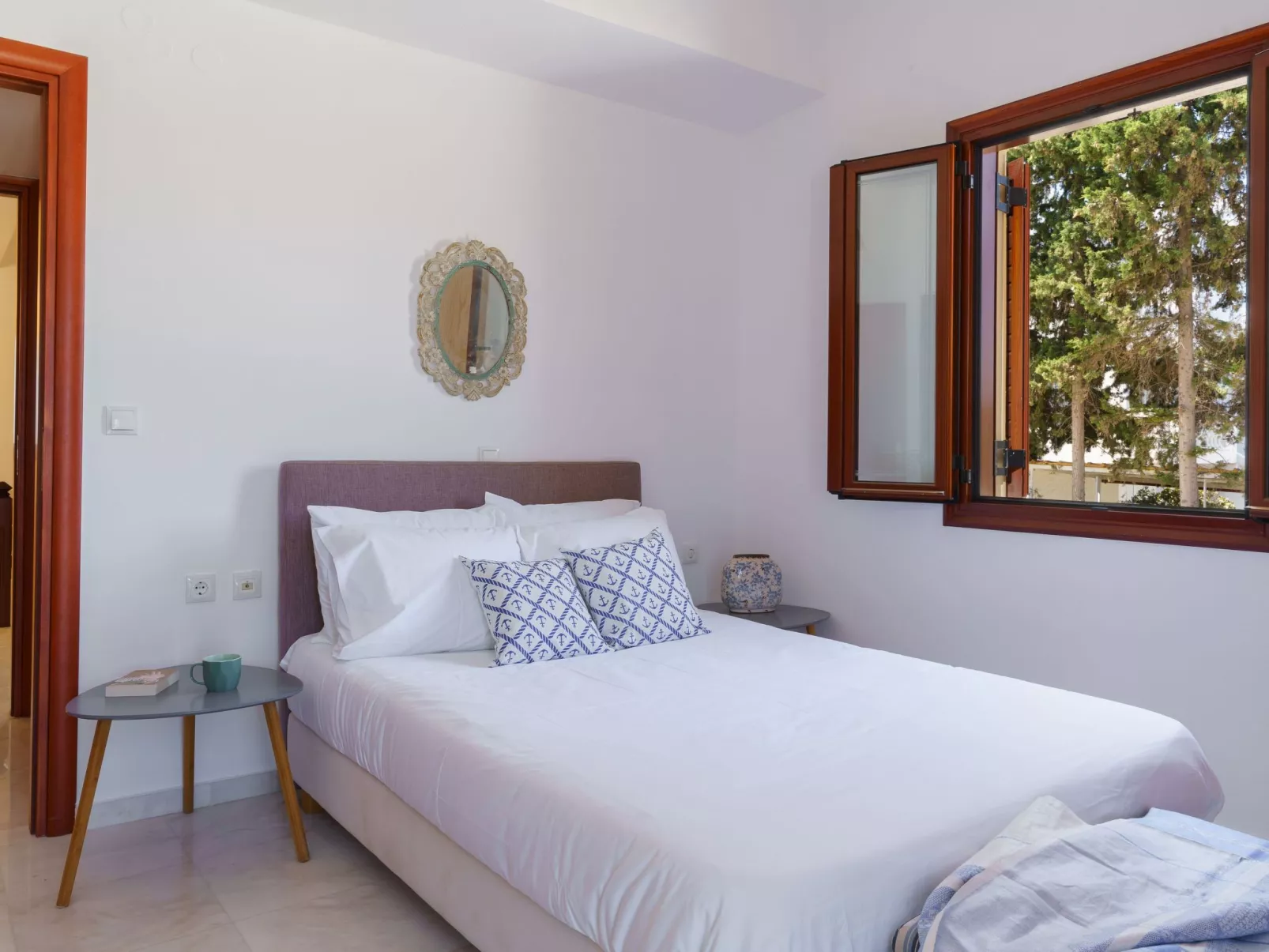 Villa mit Meerblick und privatem Pool, BBQ 1,5km vom Strand entfernt-Drinnen