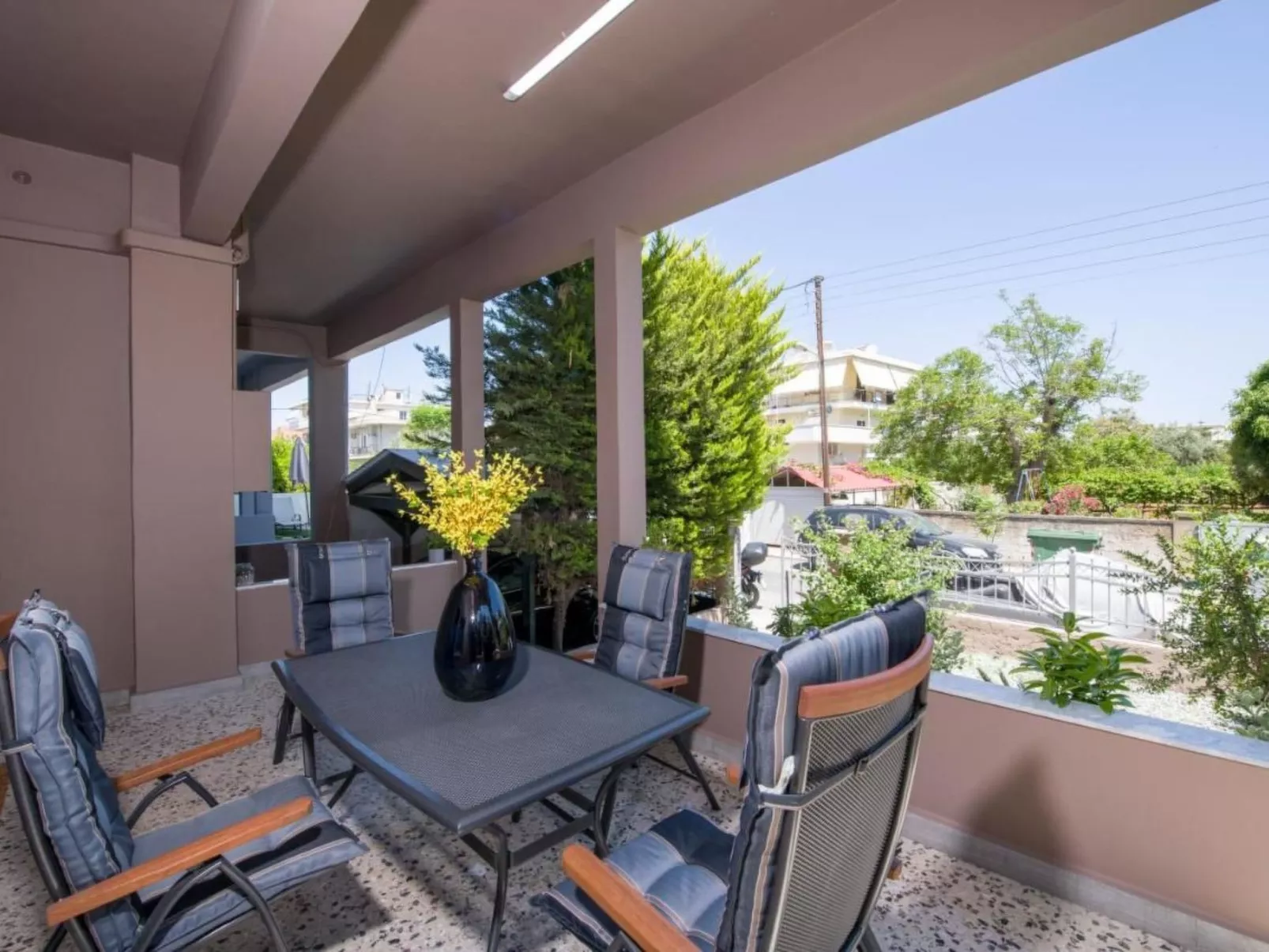 Renas Luxus-Wohnung-Dehors