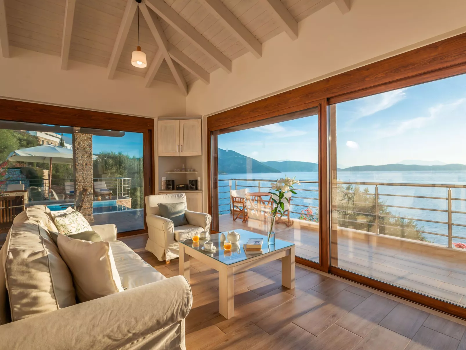 Marine Villa mit privatem Zugang zum Meer - Iris Villas-Dedans