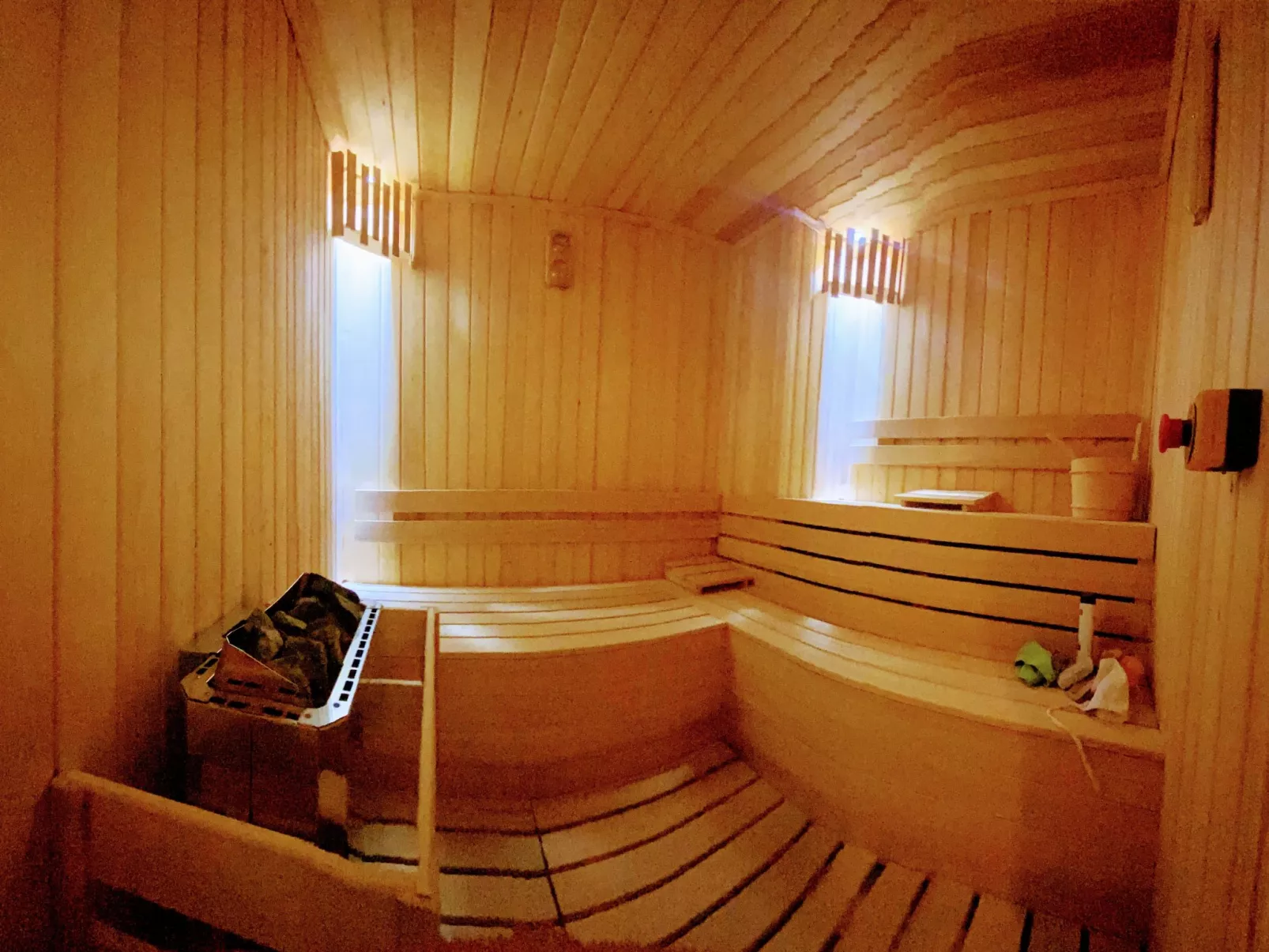 Berghütte mit eigenem Pool - Drinnen