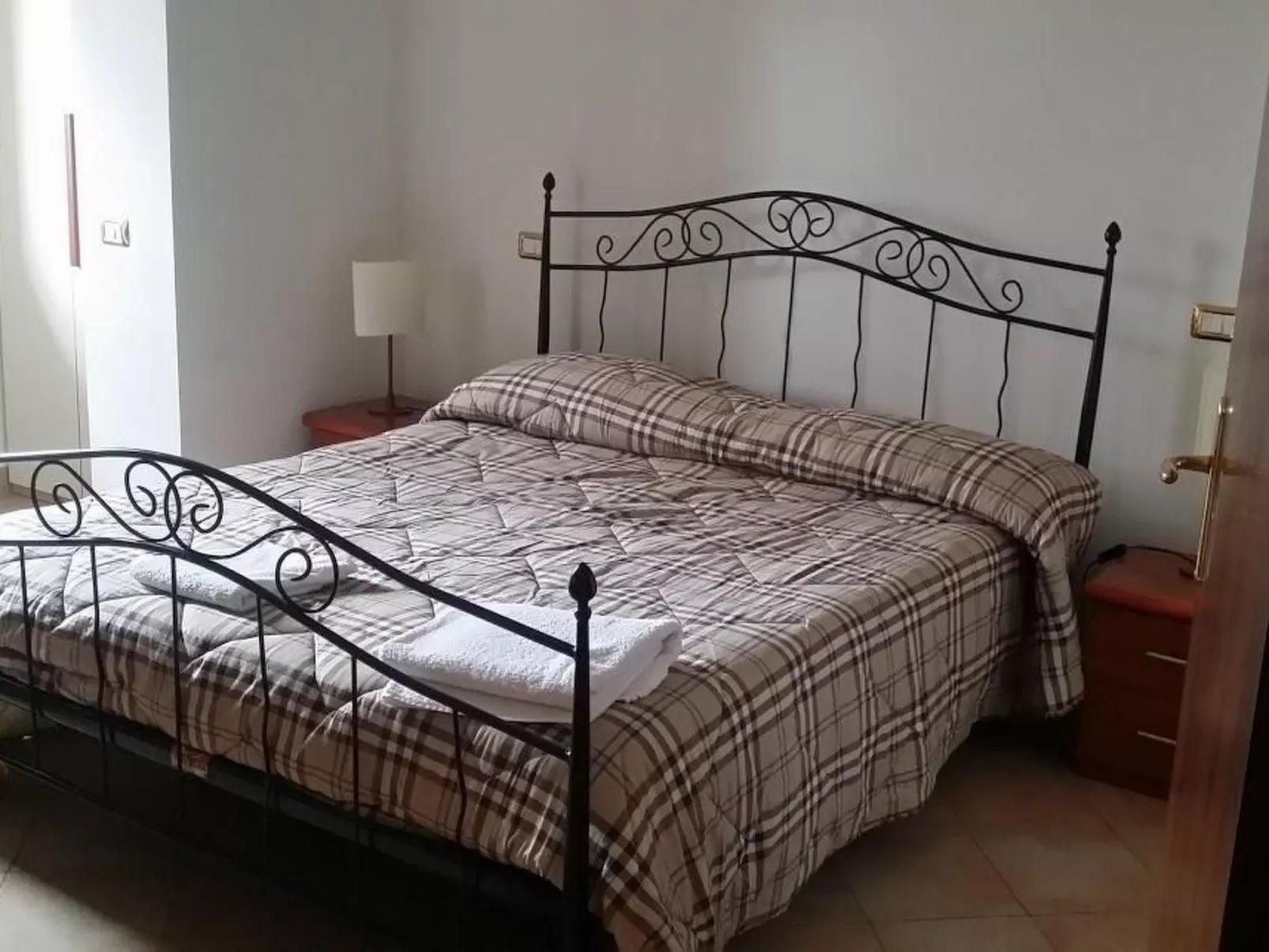 Villa auf dem Seehügel-Drinnen