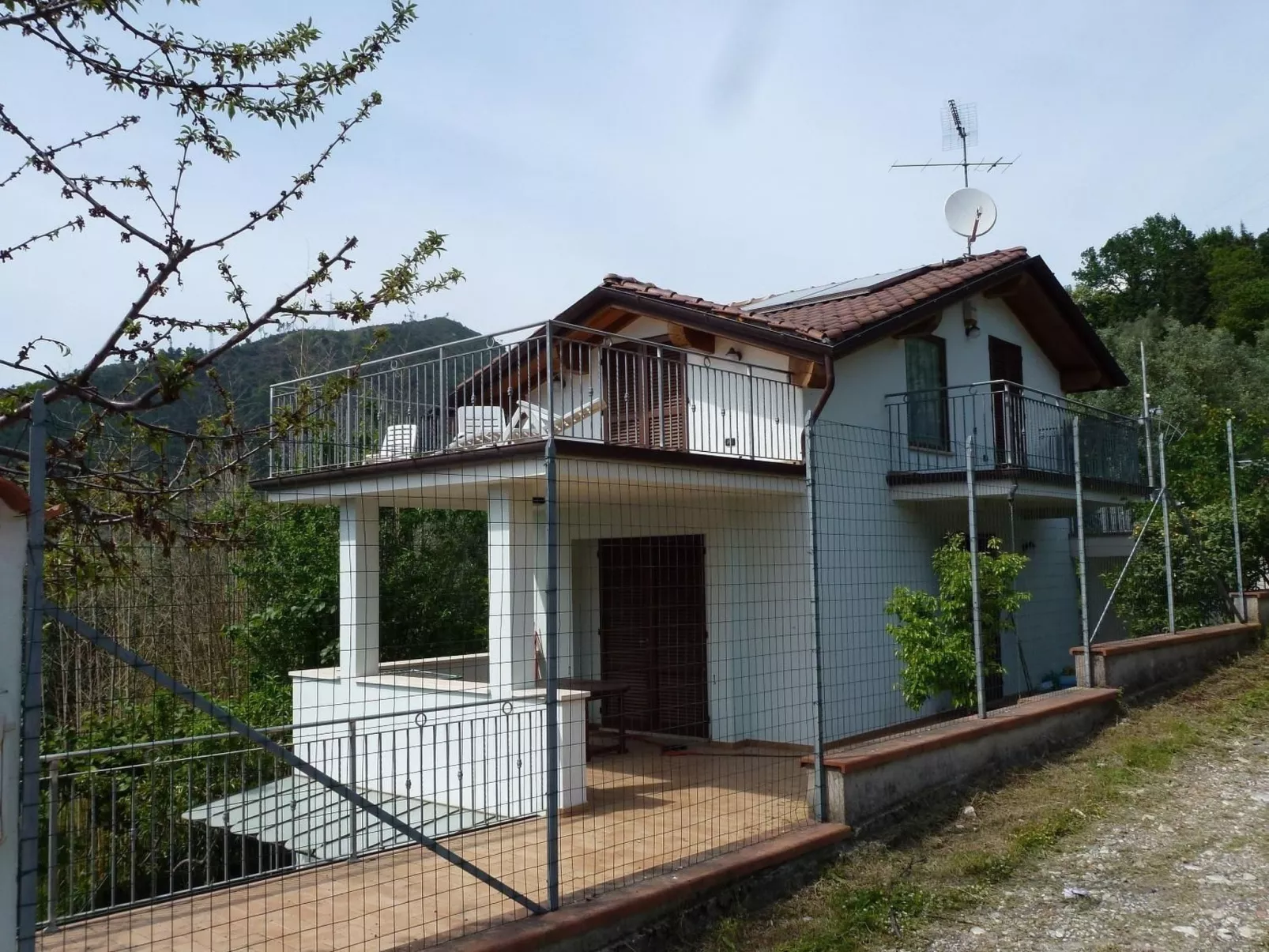 Mit Blick auf das Wasser-Dehors