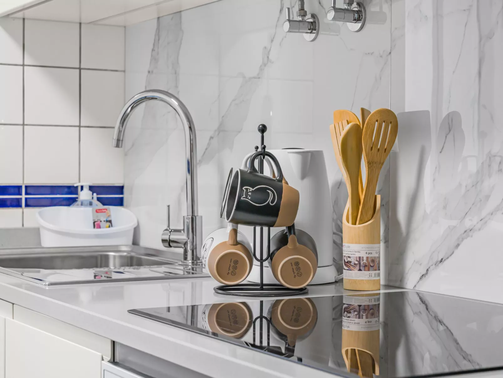 Tulipa Apartment Top-Inside