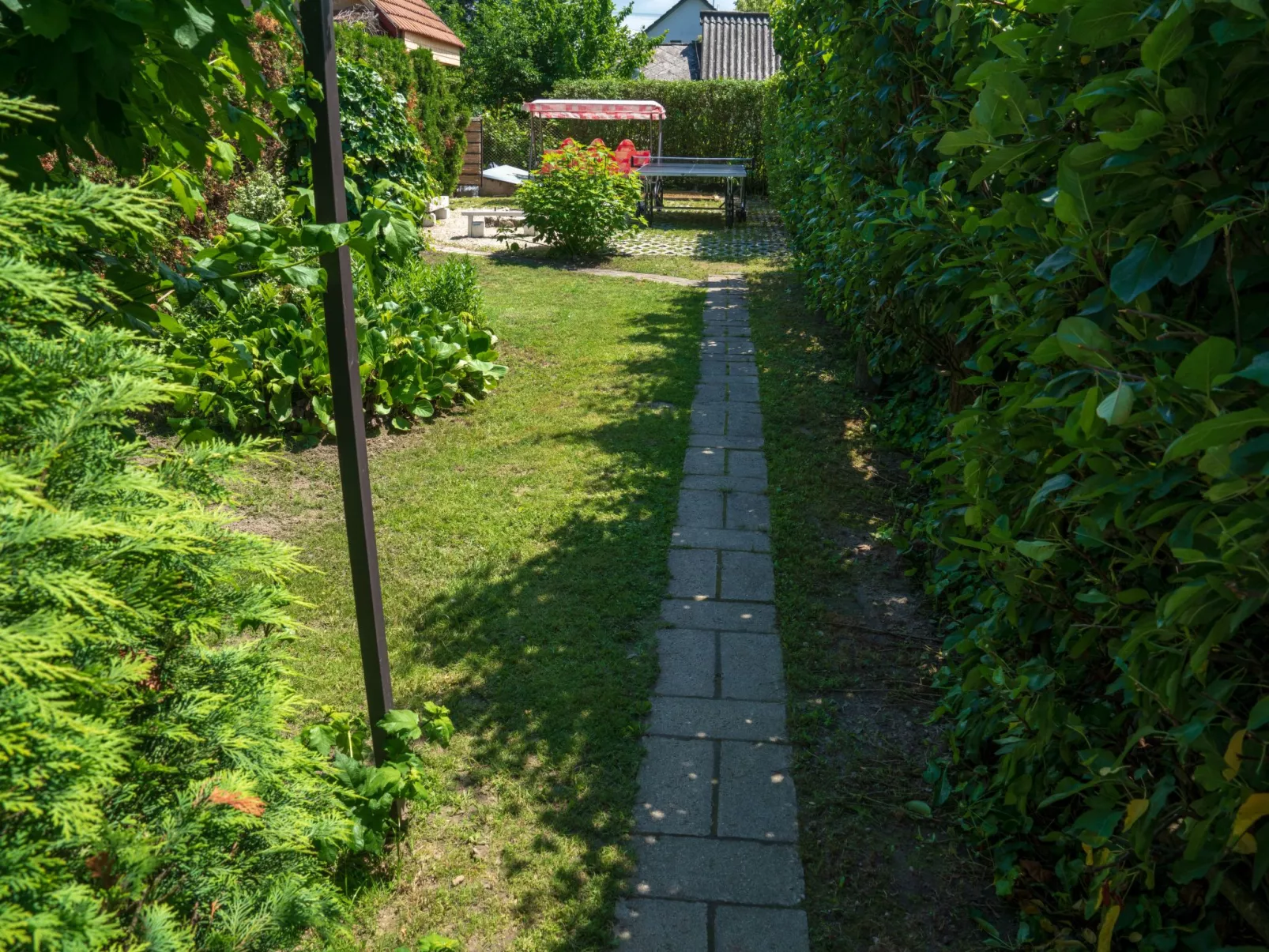 Doppelhaushälfte für sechs Personen mit Garten-Outside