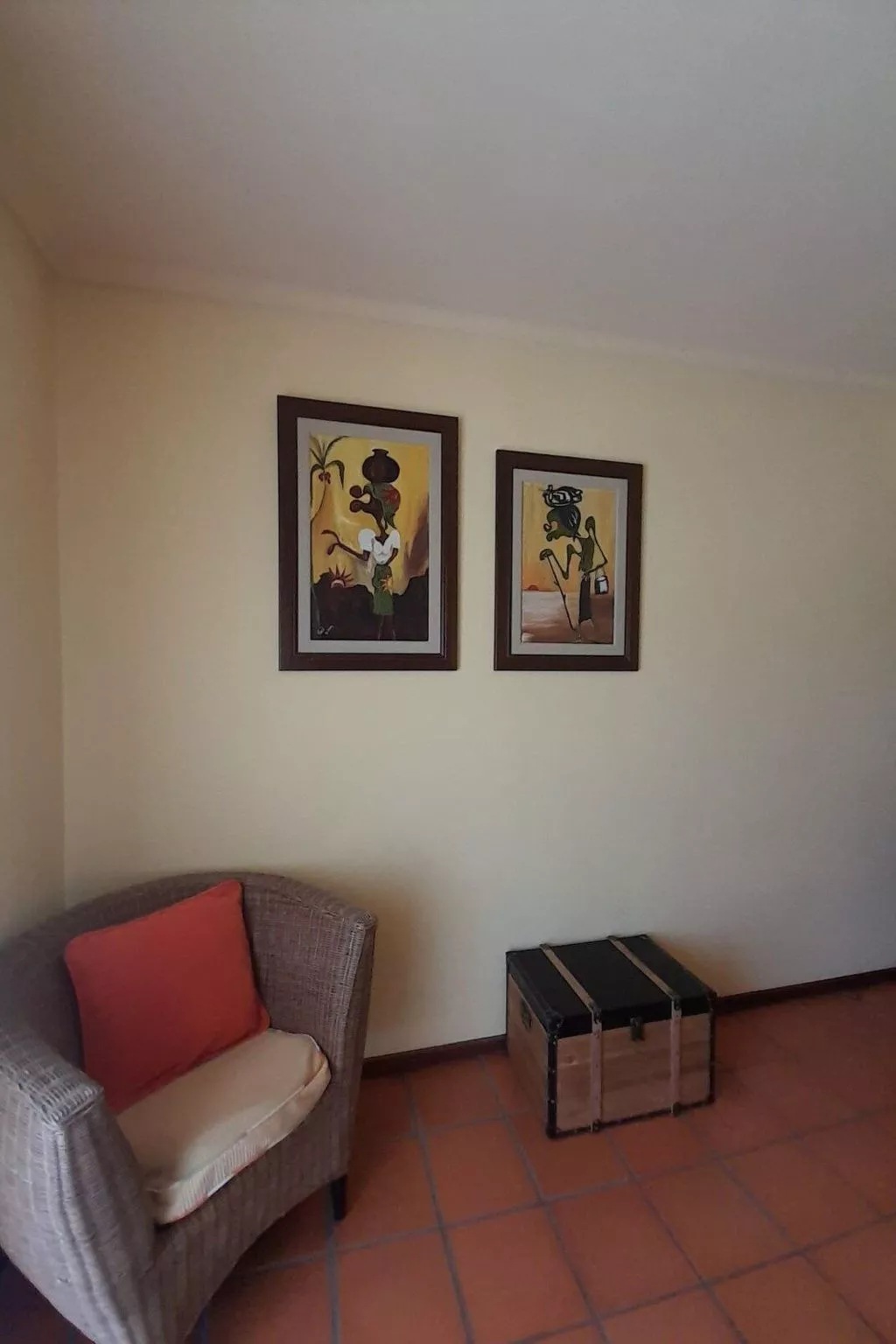 Zärtliche Momente in dieser gemütlichen Wohnung-Drinnen