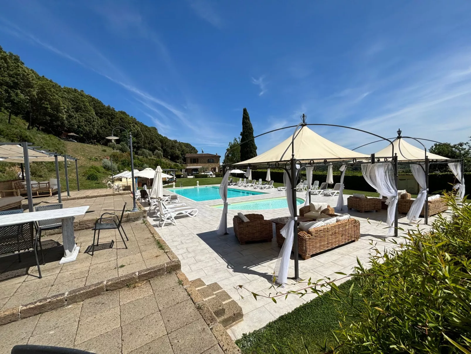 Wohnung in Riparbella mit privatem Parkplatz-Outside