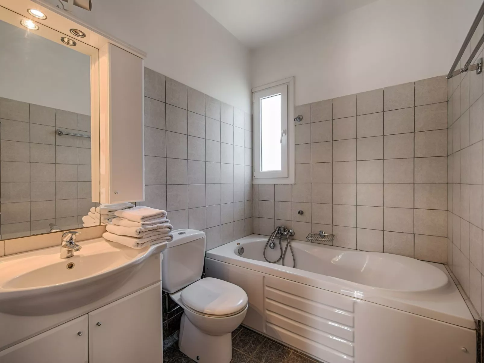 Ferienvilla Athena Classico mit Pool-Dedans