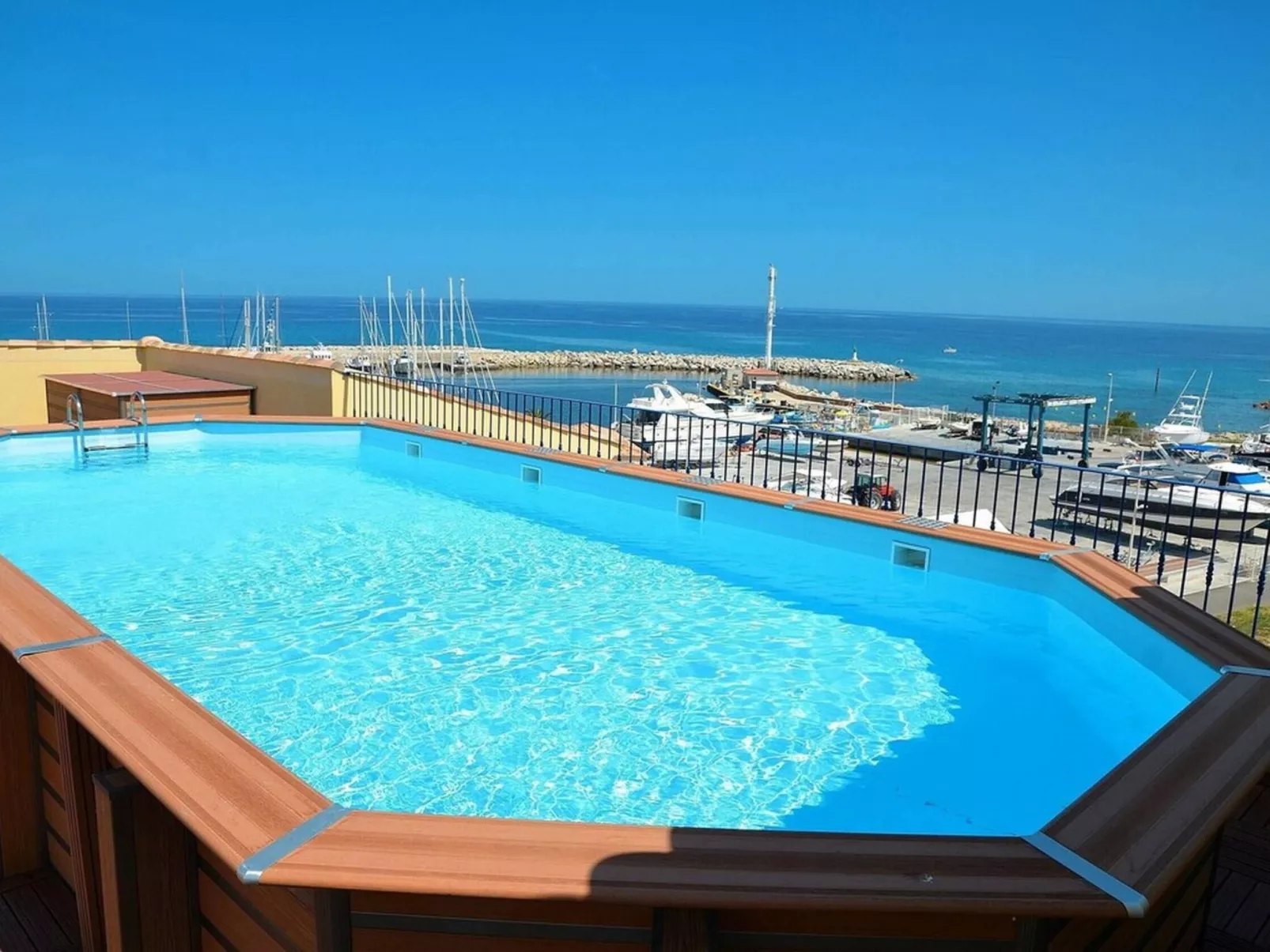 Am Meer in Korsika-Outside