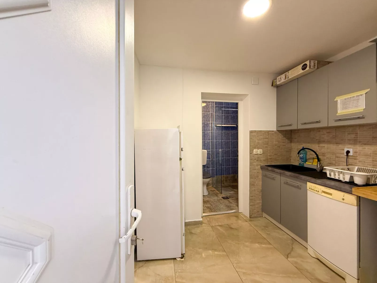 In Vodice mit Terrasse-Dedans