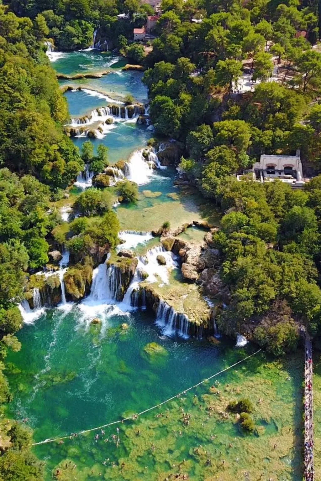 Apartment Leonardo-Outside