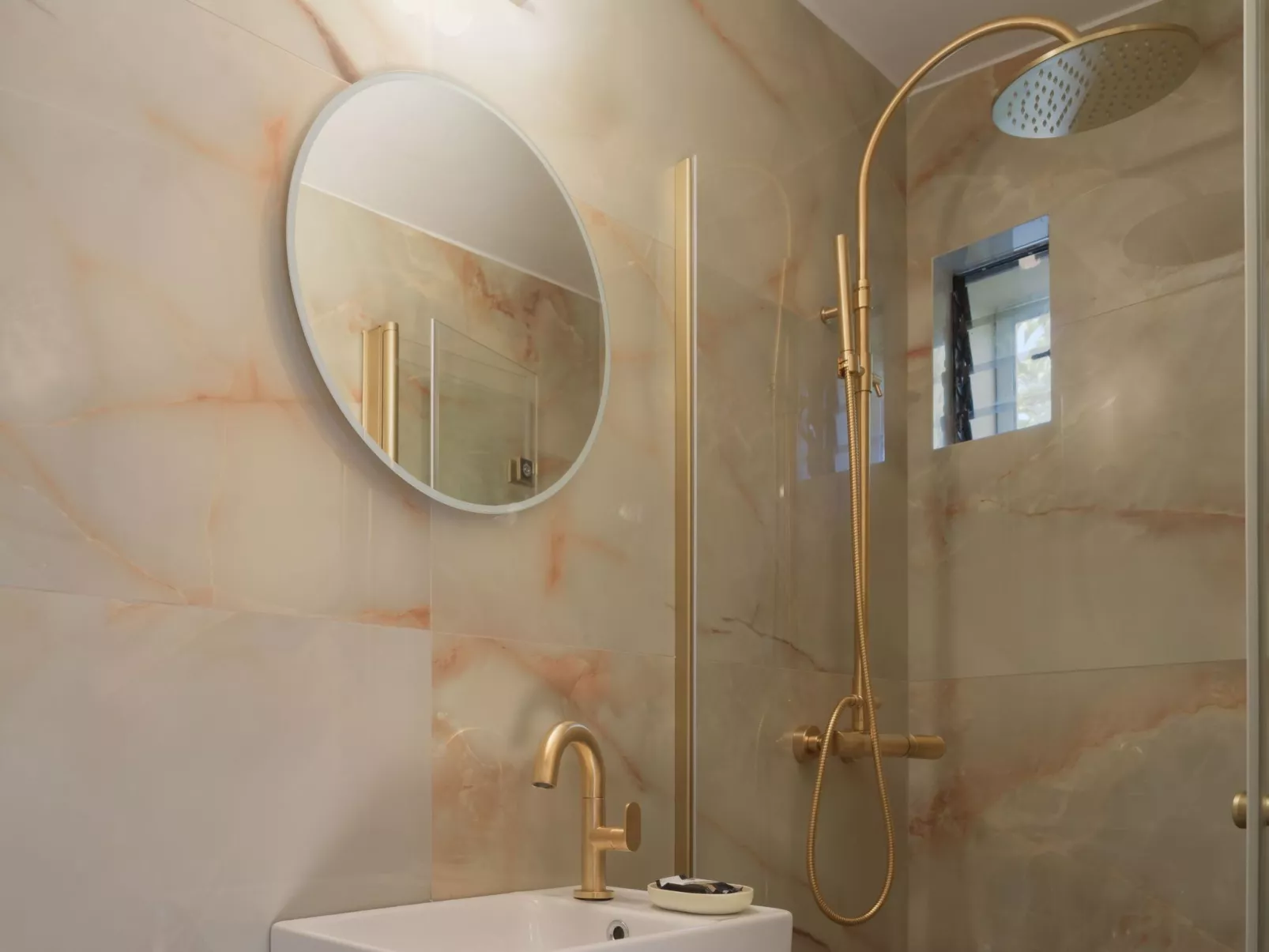 Neu renovierte Familienvilla mit privatem Pool BBQ-Image-tags.info